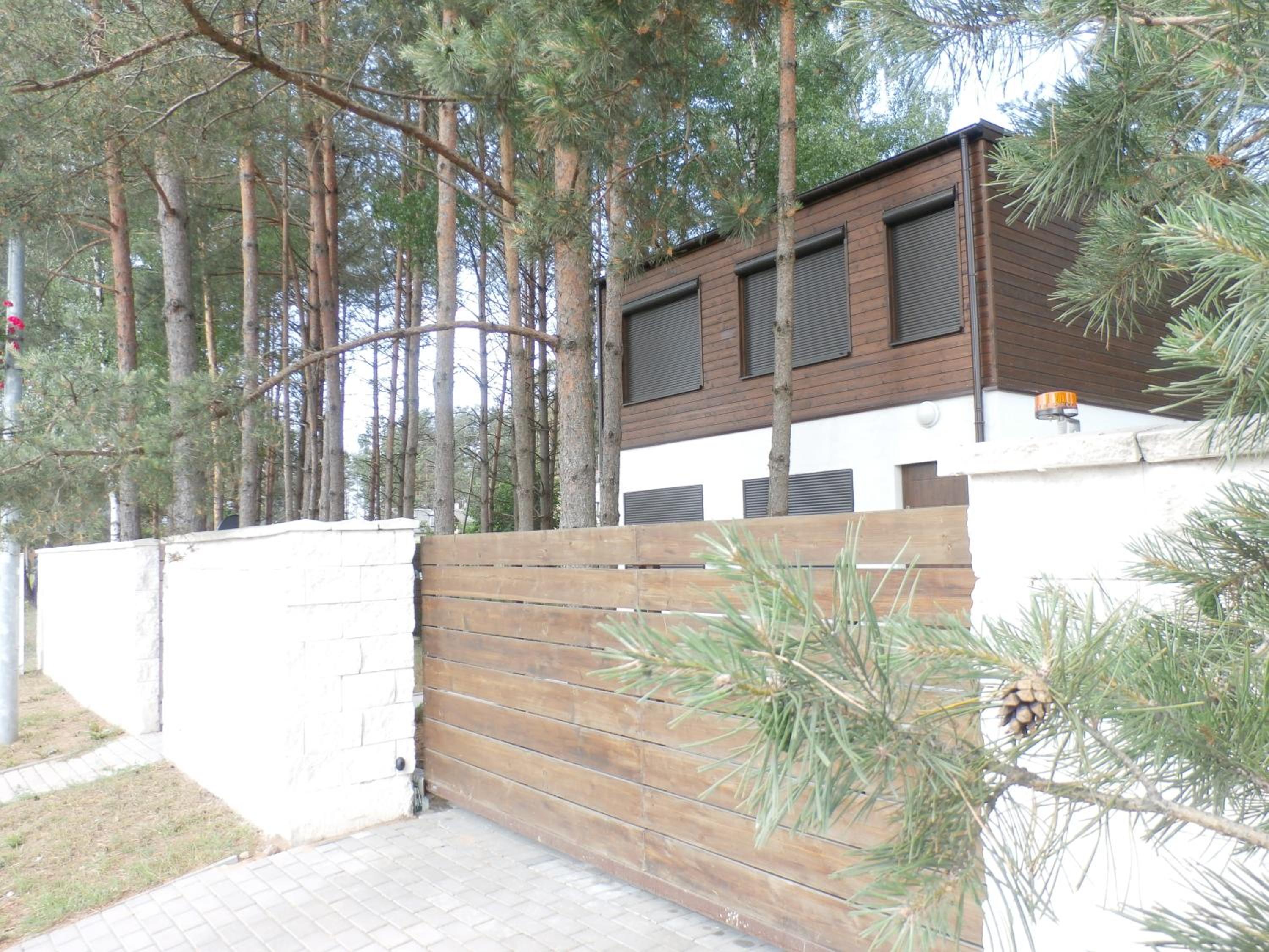 forest-house lt view 4