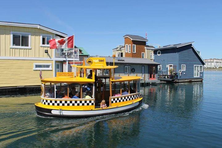 A Float Home B&B in Fisherman’s Wharf