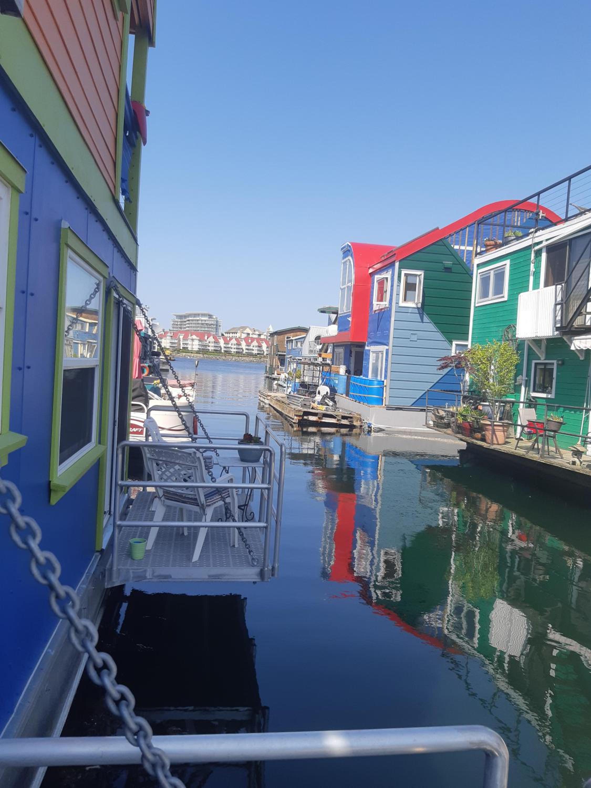A Float Home B&B in Fisherman’s Wharf
