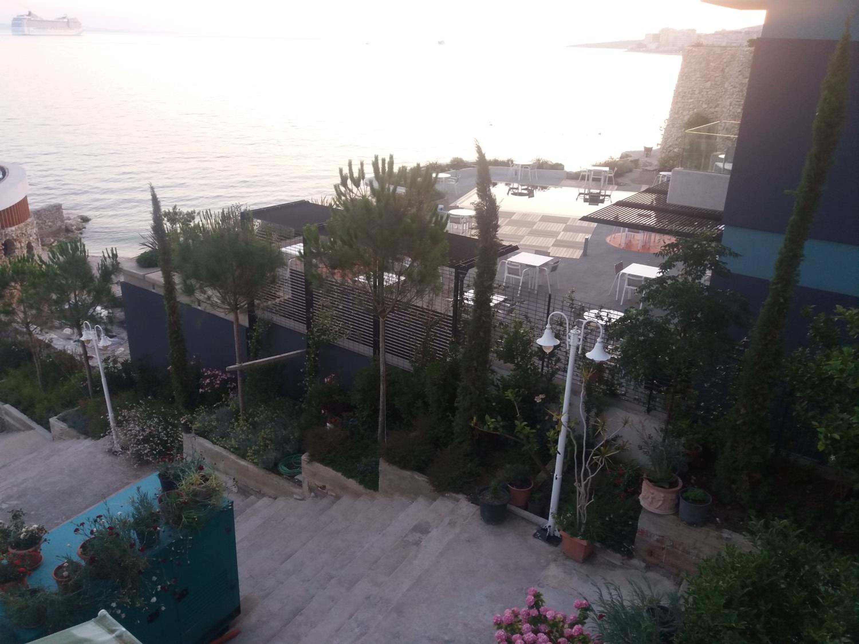Eduart apartments