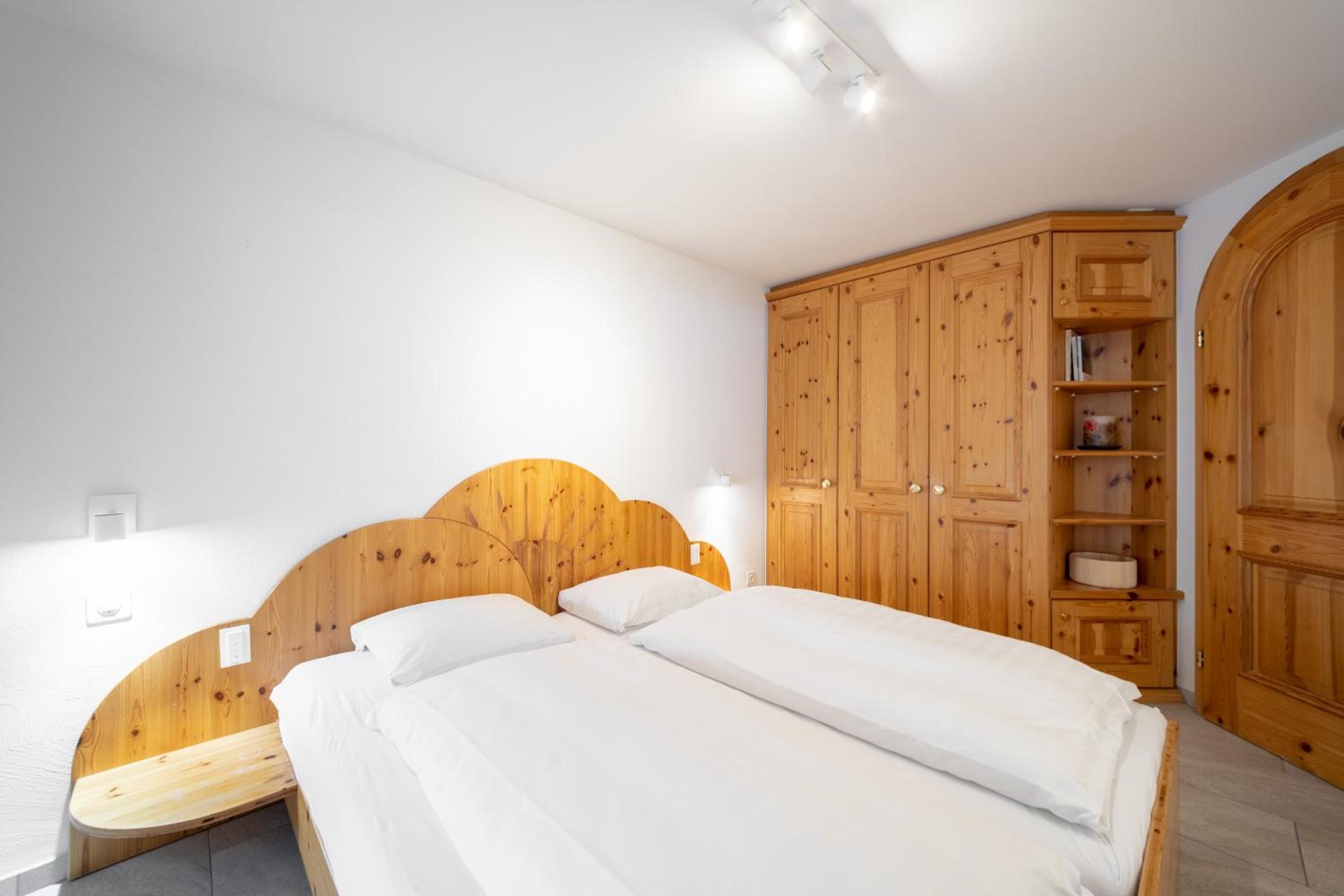 LAAX Homes - Runca 752 view 4