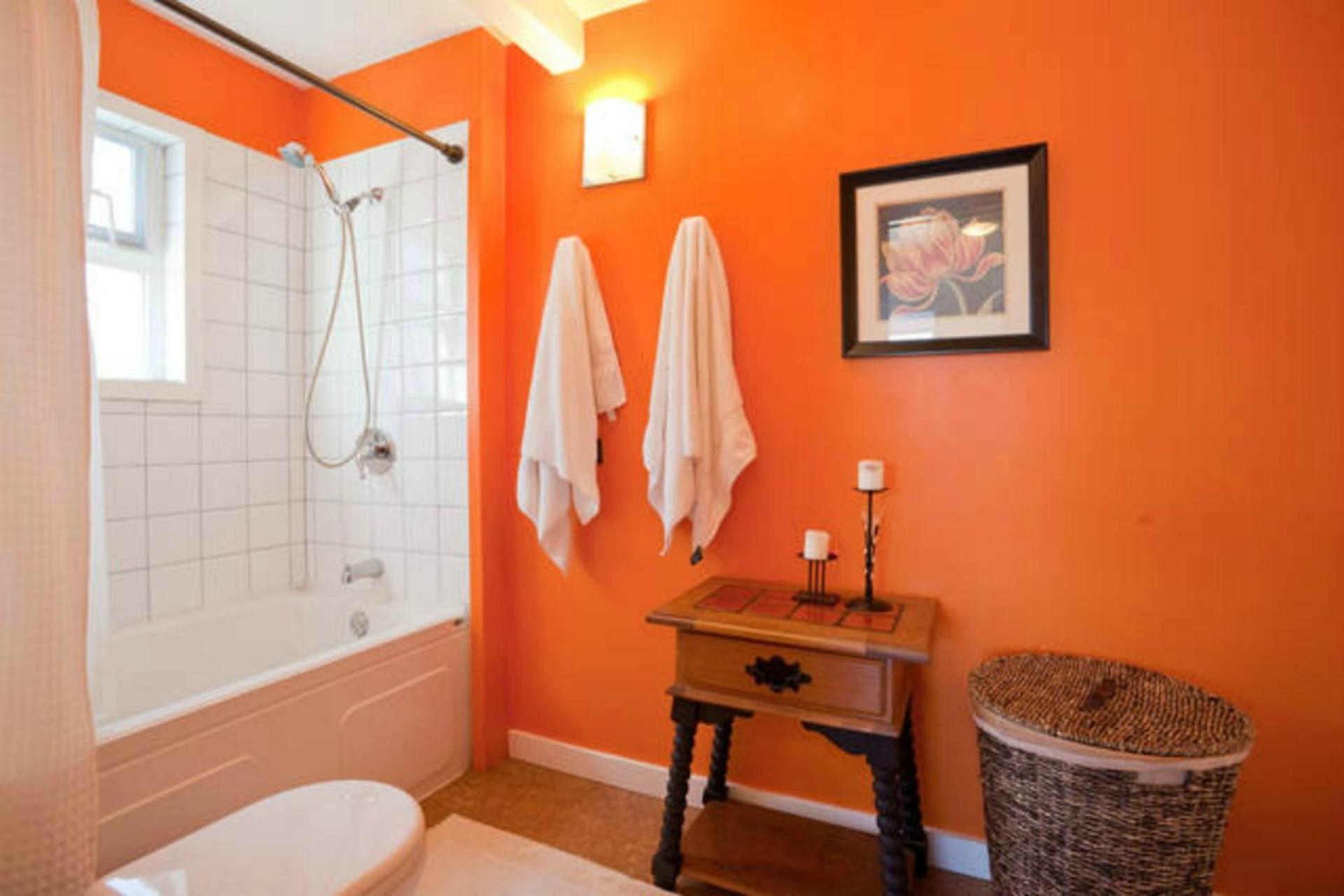 A Float Home B&B in Fisherman’s Wharf