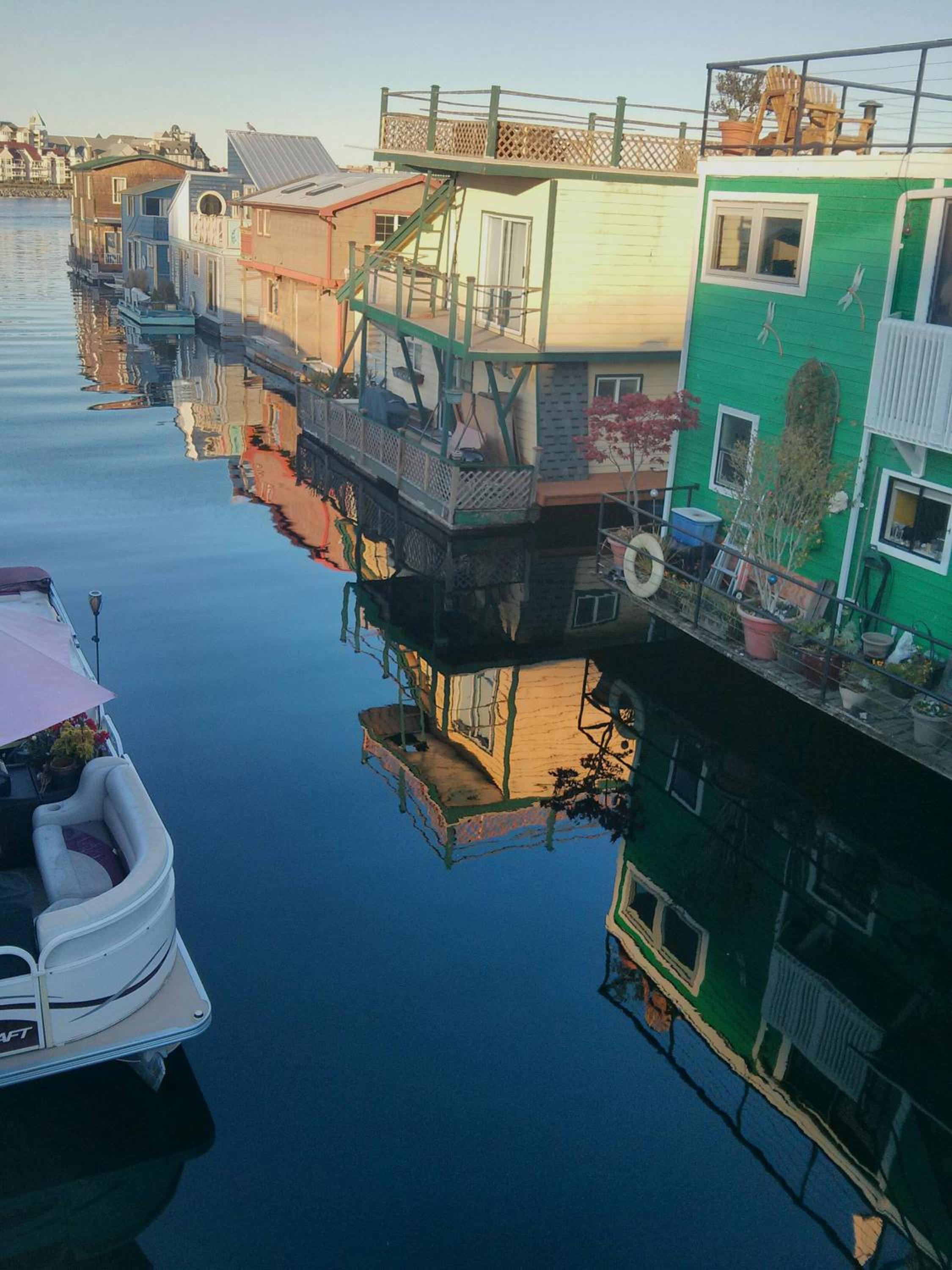 A Float Home B&B in Fisherman’s Wharf