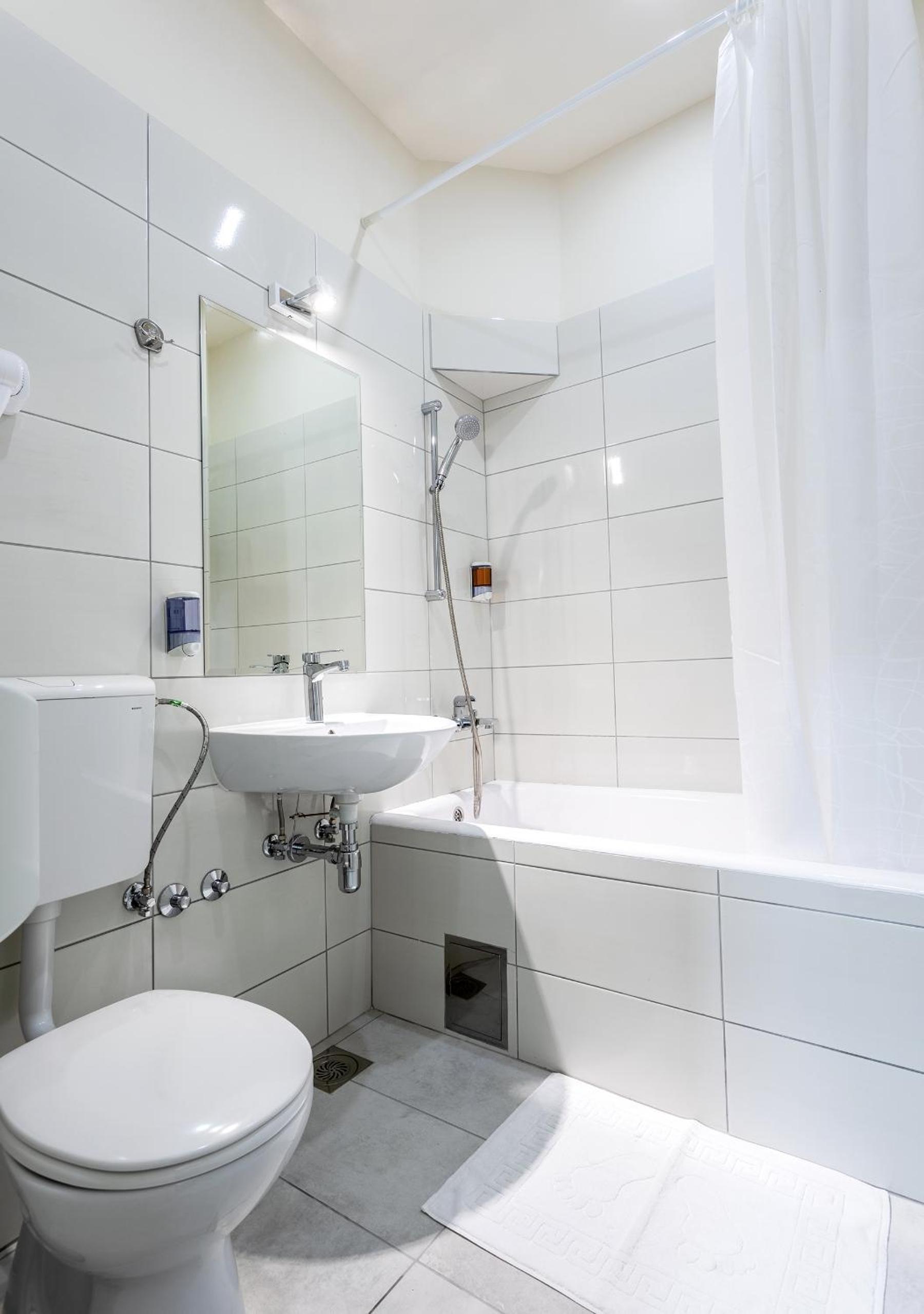 Booking En Suite