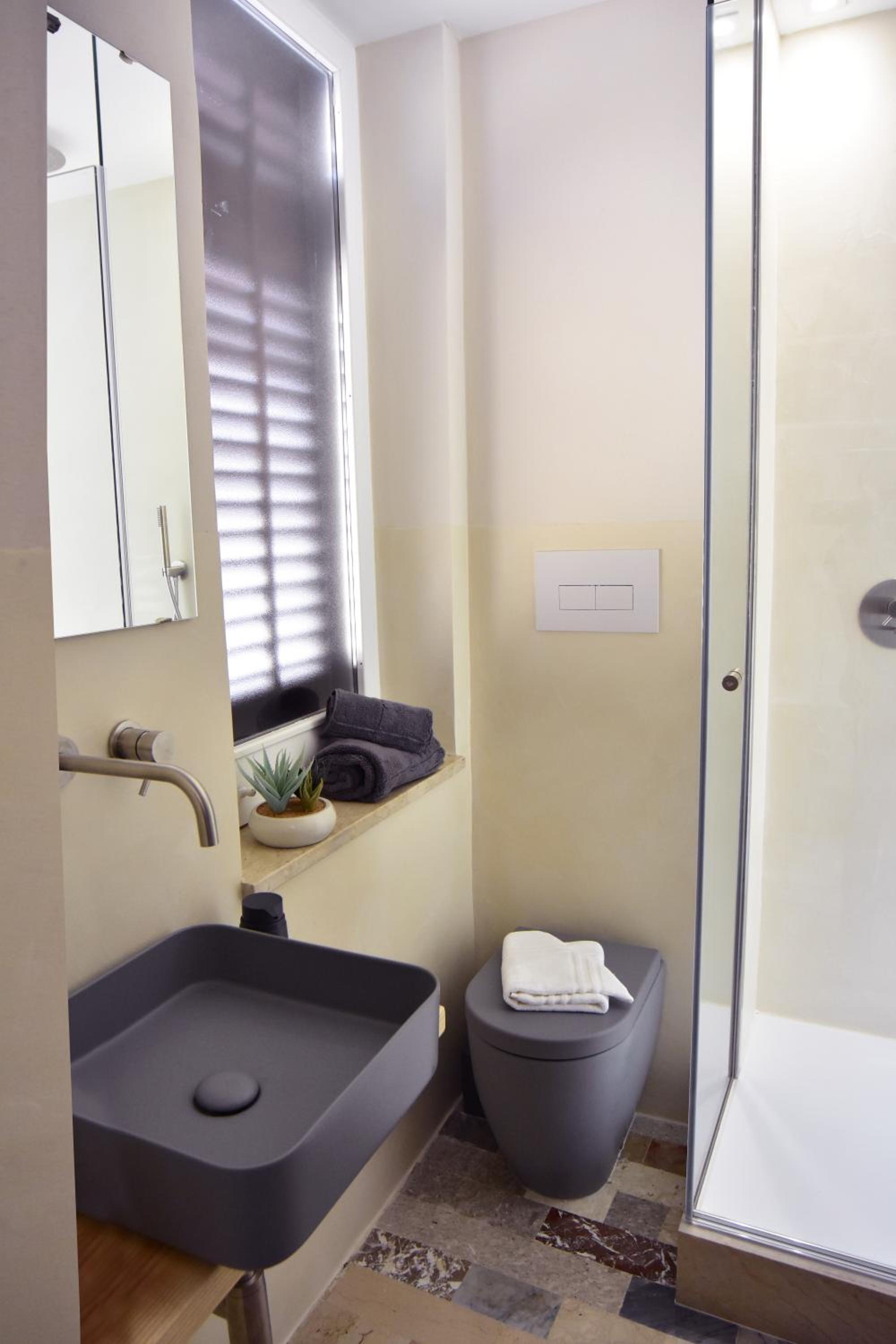 Casa Tresca - Holiday Accommodations en Menfi — bathroom