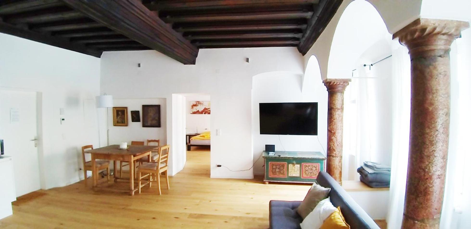 Renaissance Apartment Marktplatz view 4