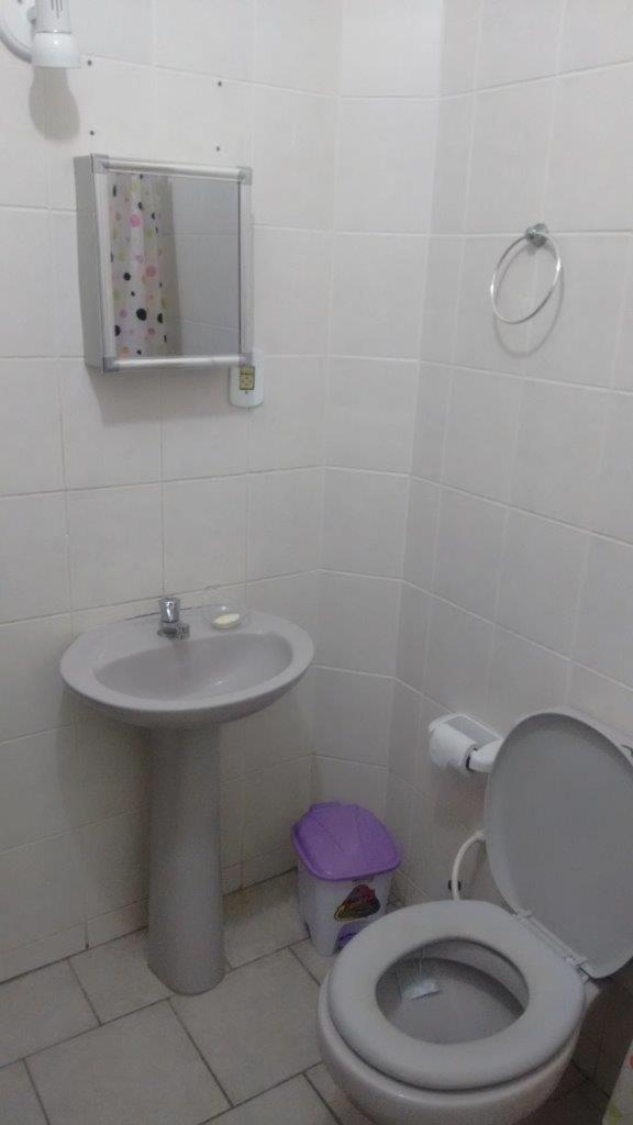 Casa com 2 quartos em condomínio