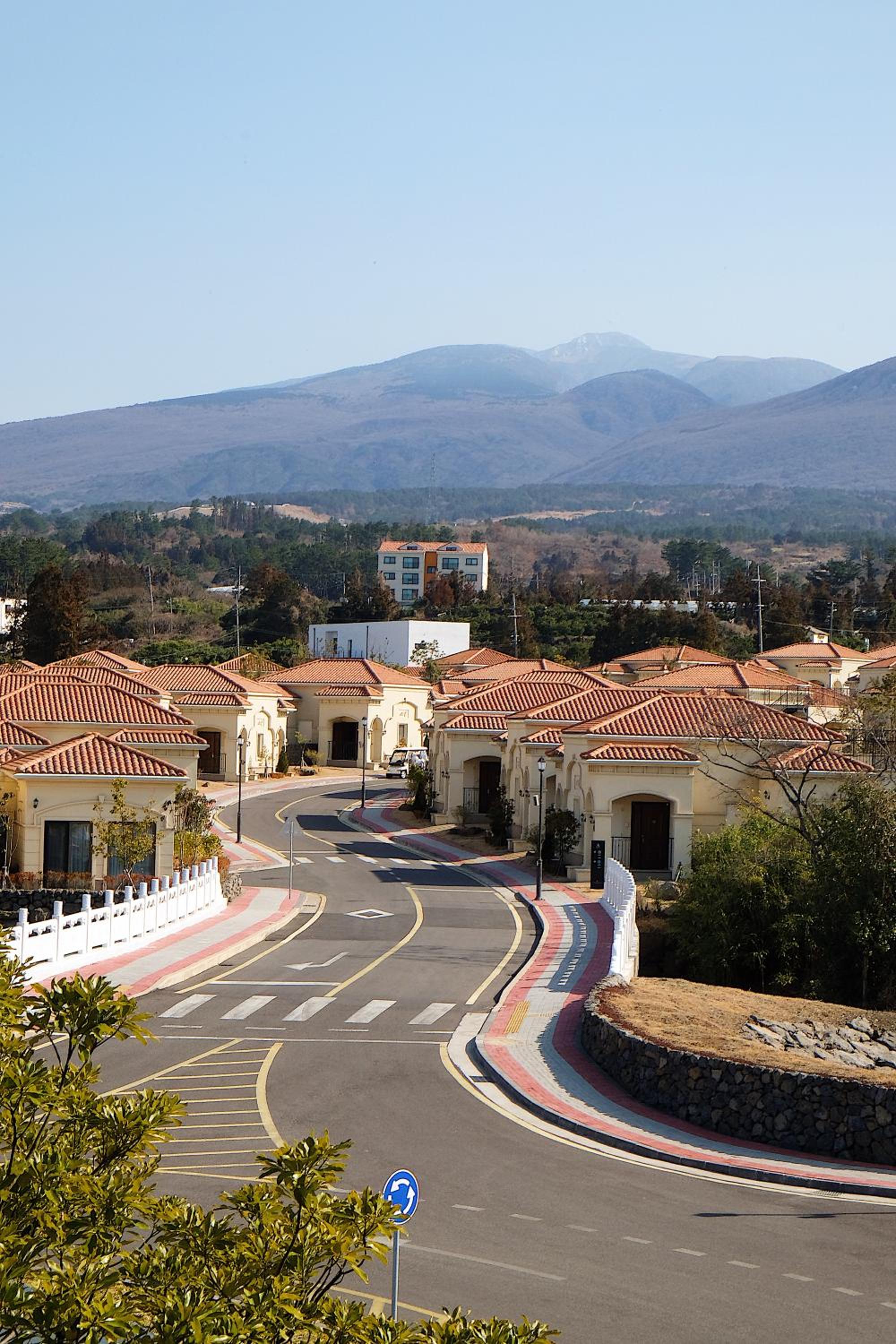 Camphortree Hotel and Resort