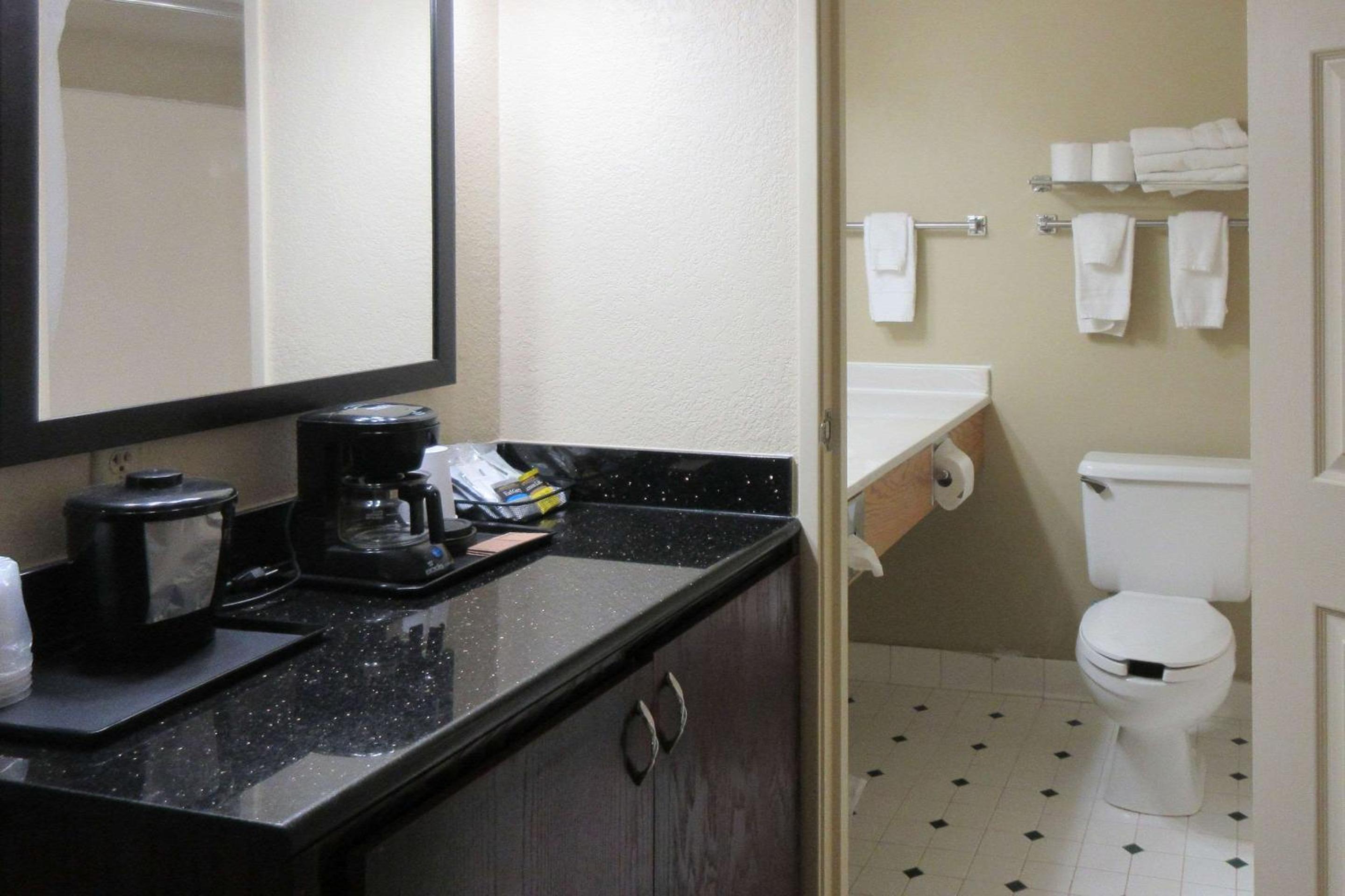 Quality Inn  Suites - Property Image 8
