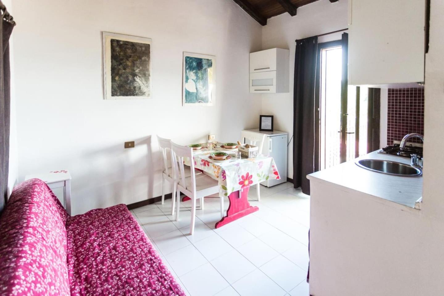 Fattoria Cristina Romantic Garden Studio with Pool & Farm Animals in Tuscany - Fenice