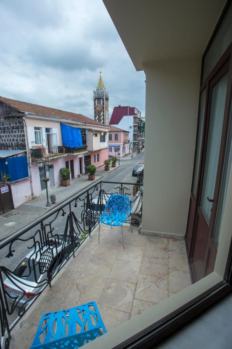 balcony