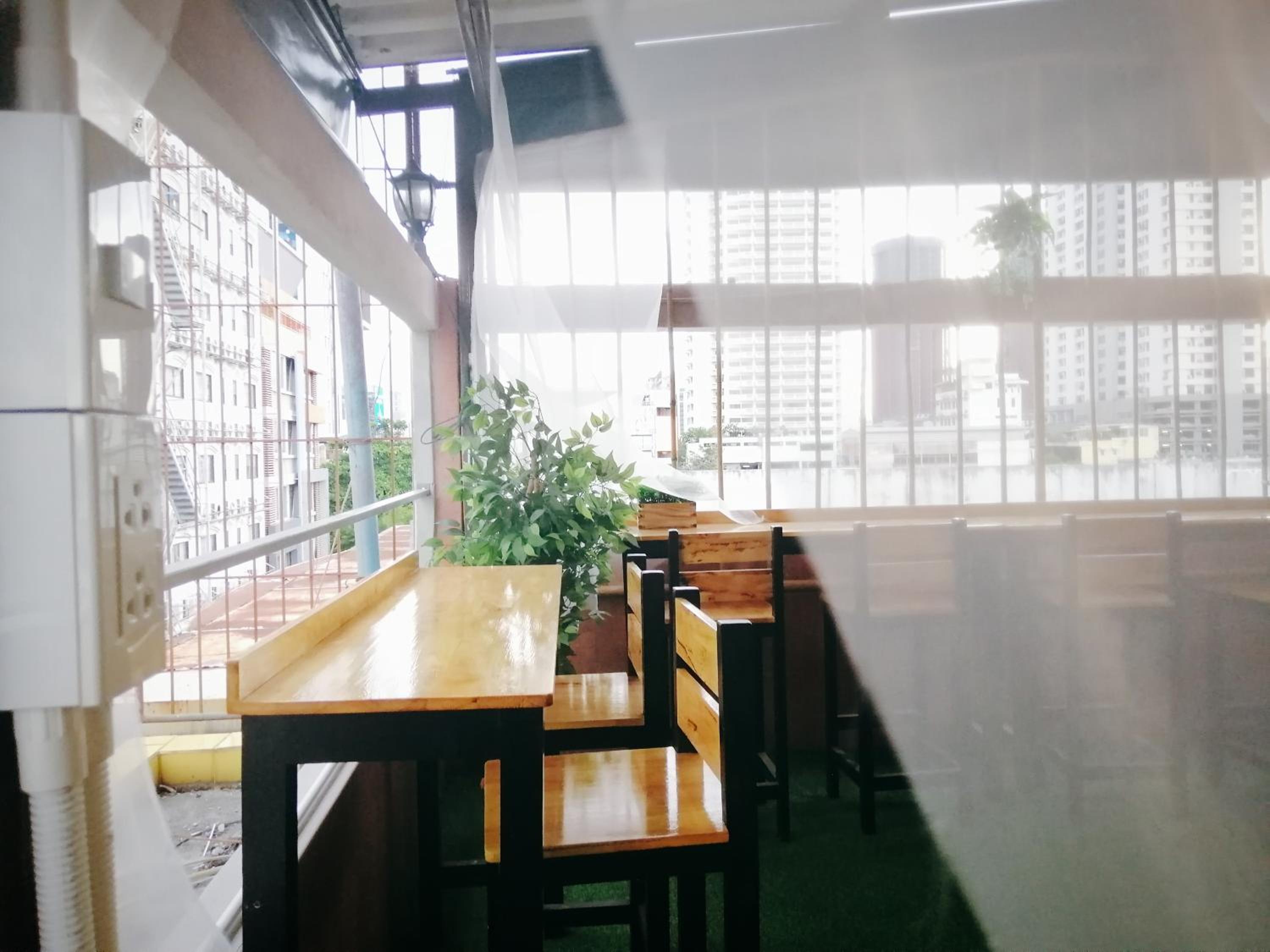 White House Hostel
