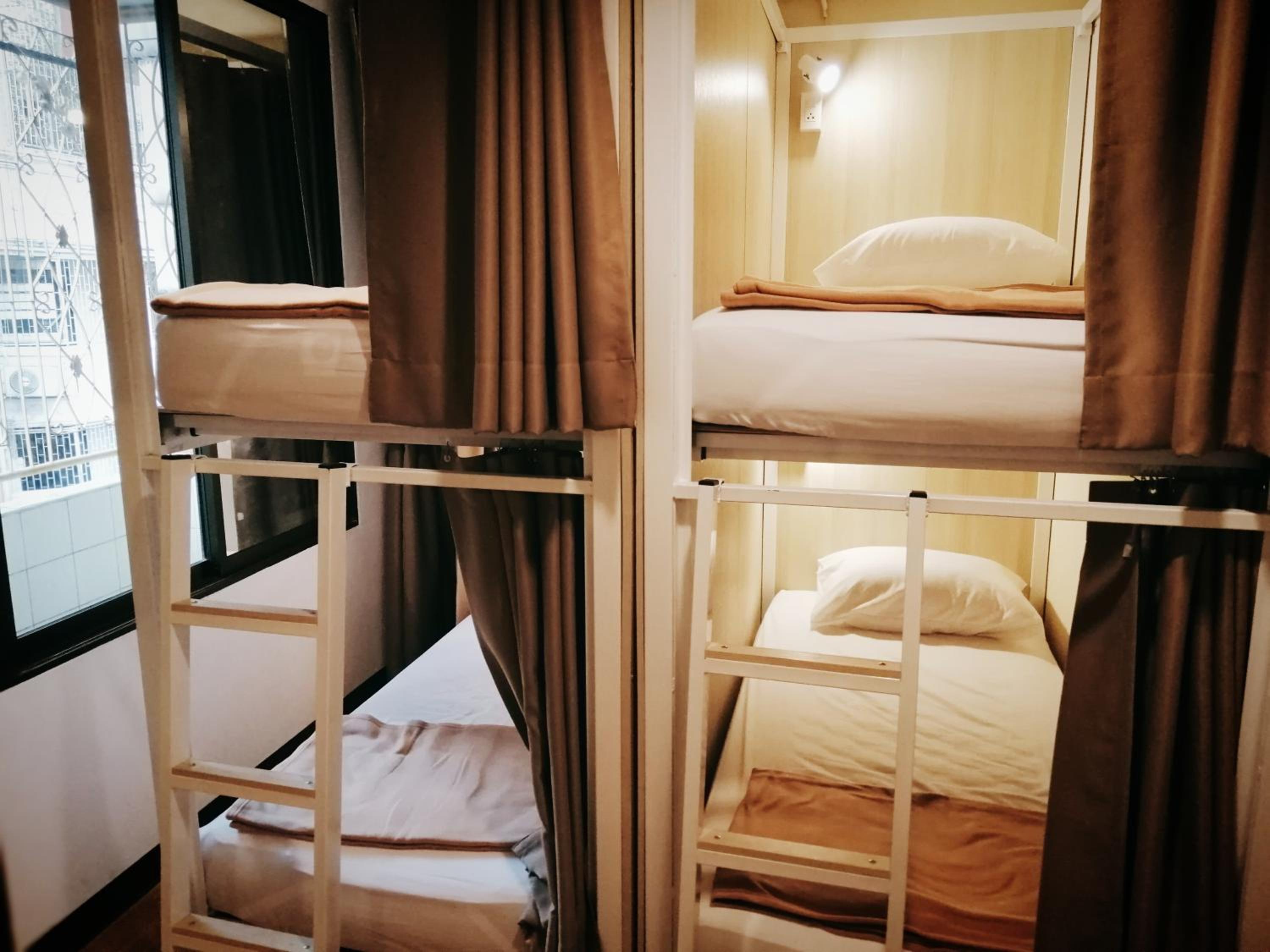 White House Hostel