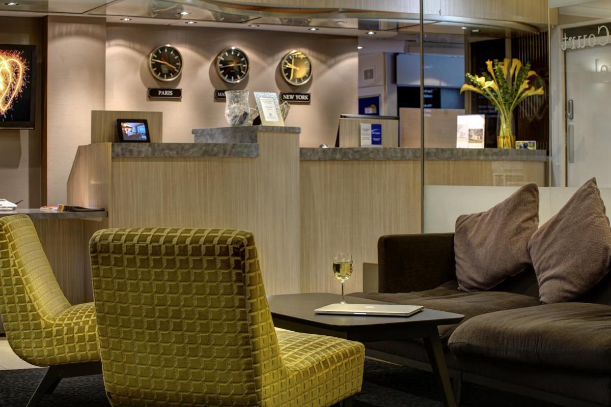 hotel reception