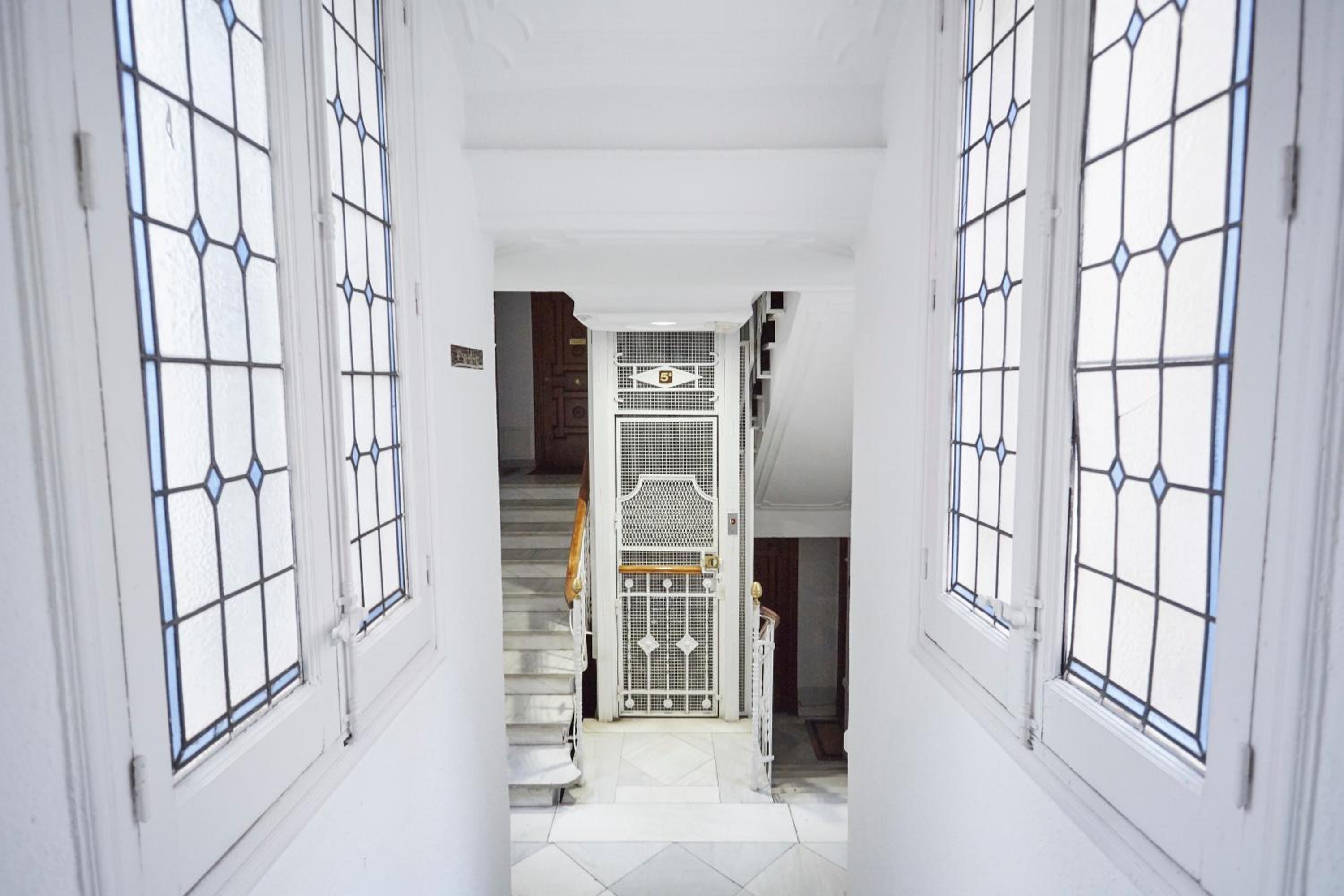 LEEWAYS APARTMENT III in ALCALÁ 99 view 5