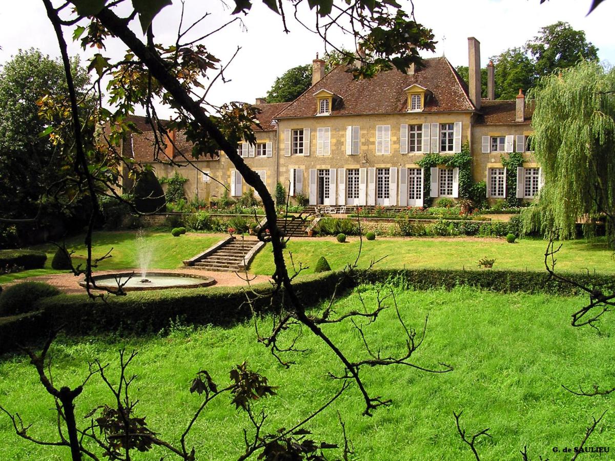 Gentilhommière de Lurcy le Bourg view 5