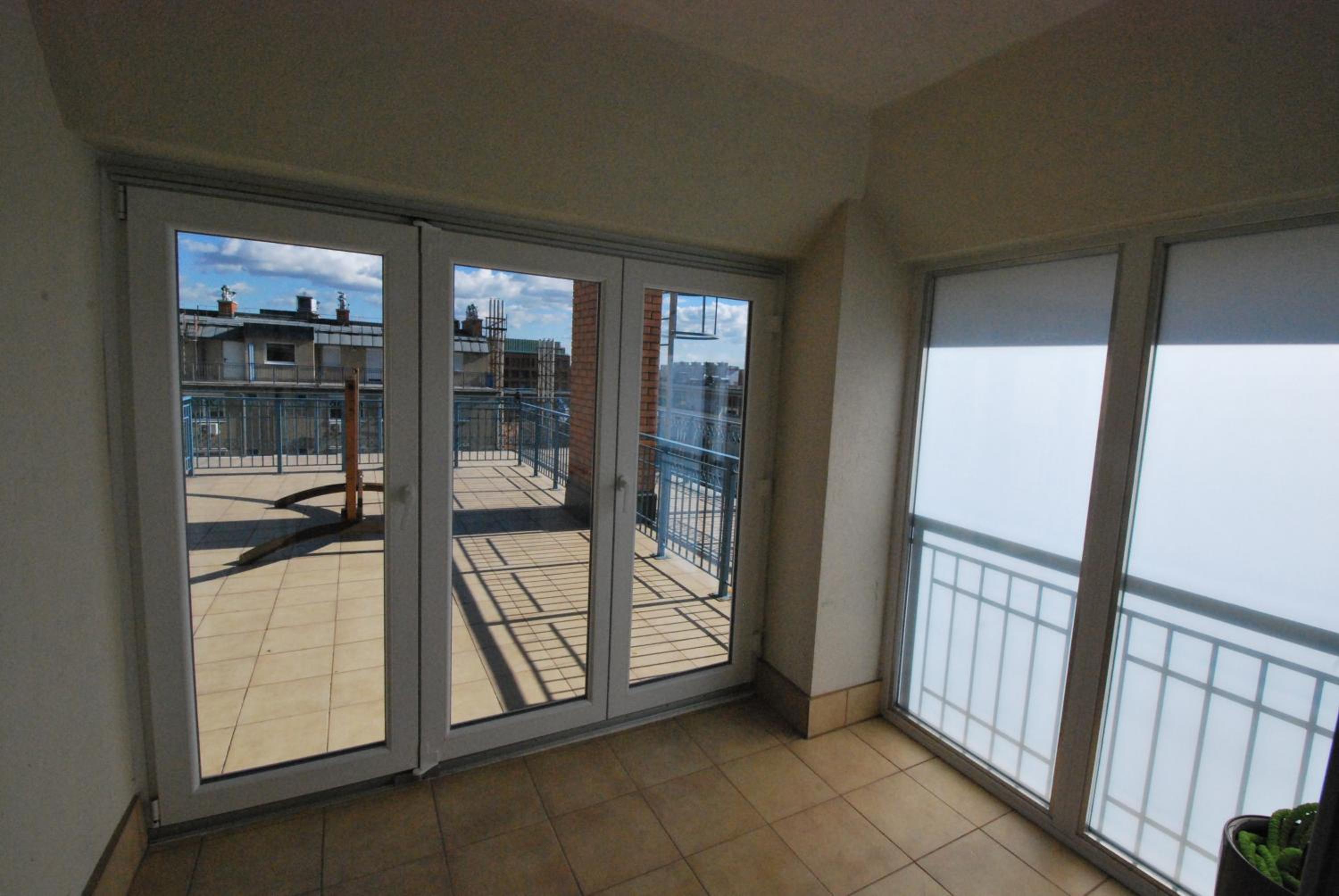 Arpad Bridge Apartments