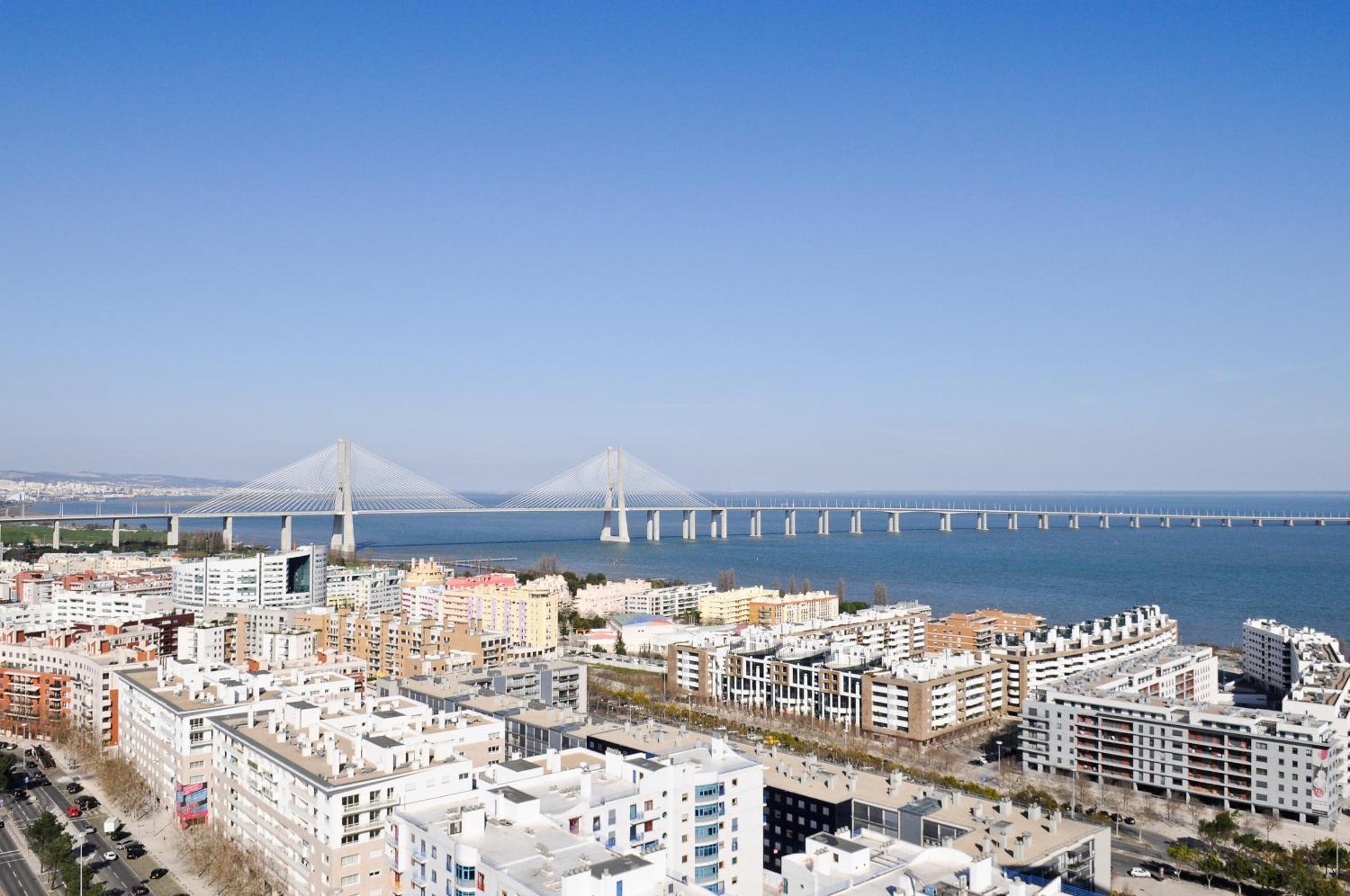 Panoramic Living