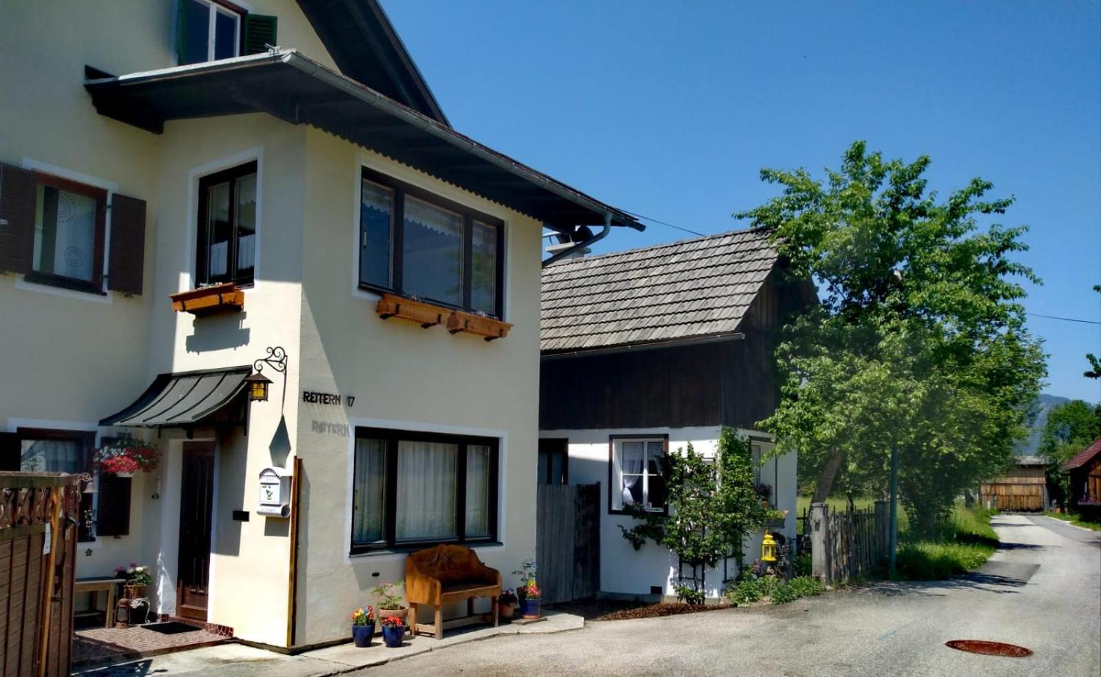 Haus Moni