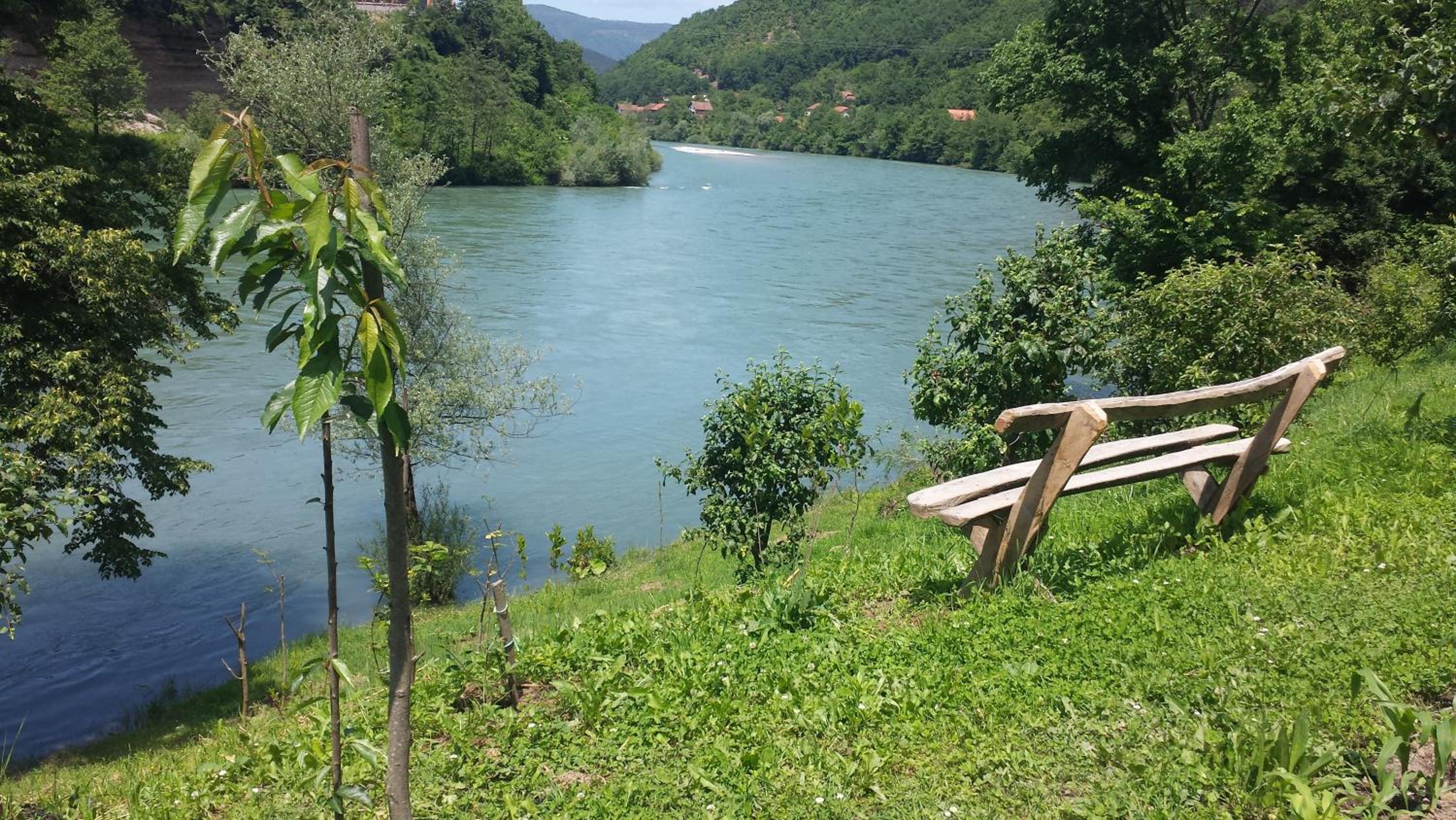 Vikendica pored Drine Foča