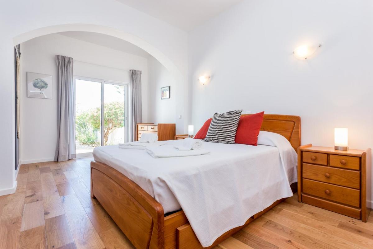 Casa Furneaux by Seewest view 4