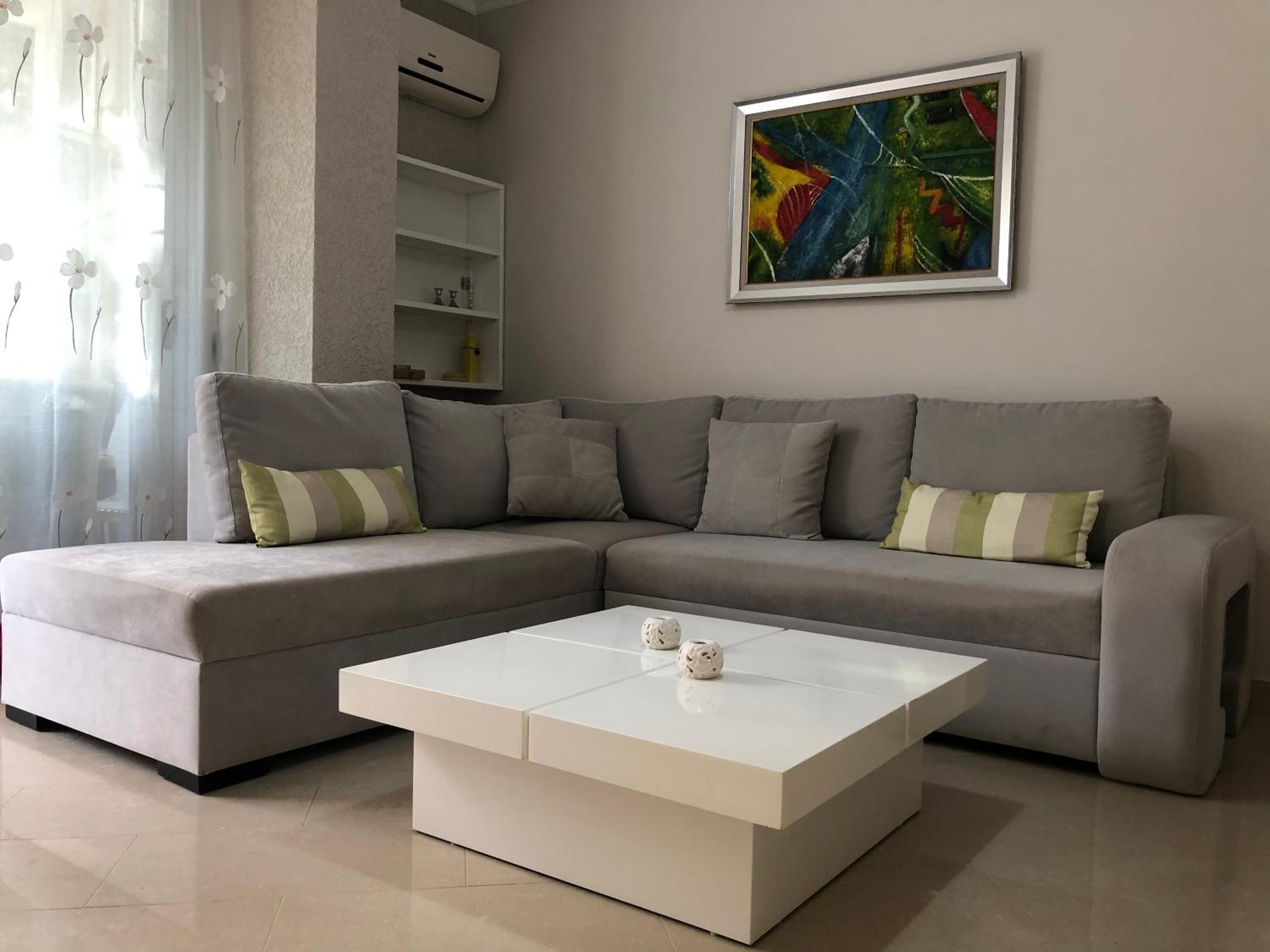Mali i Robit Beachfront Apartment