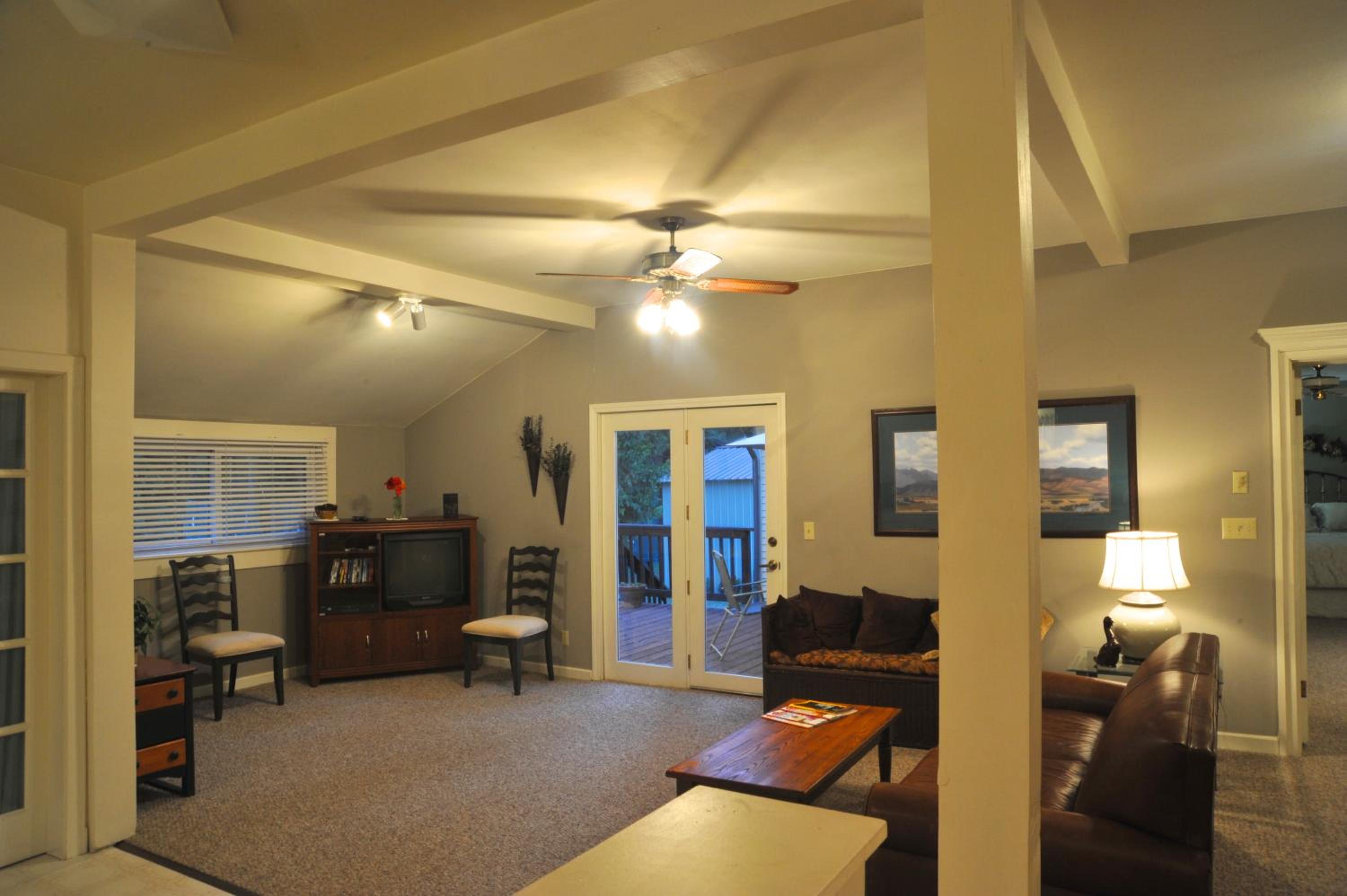 McCloud Hotel