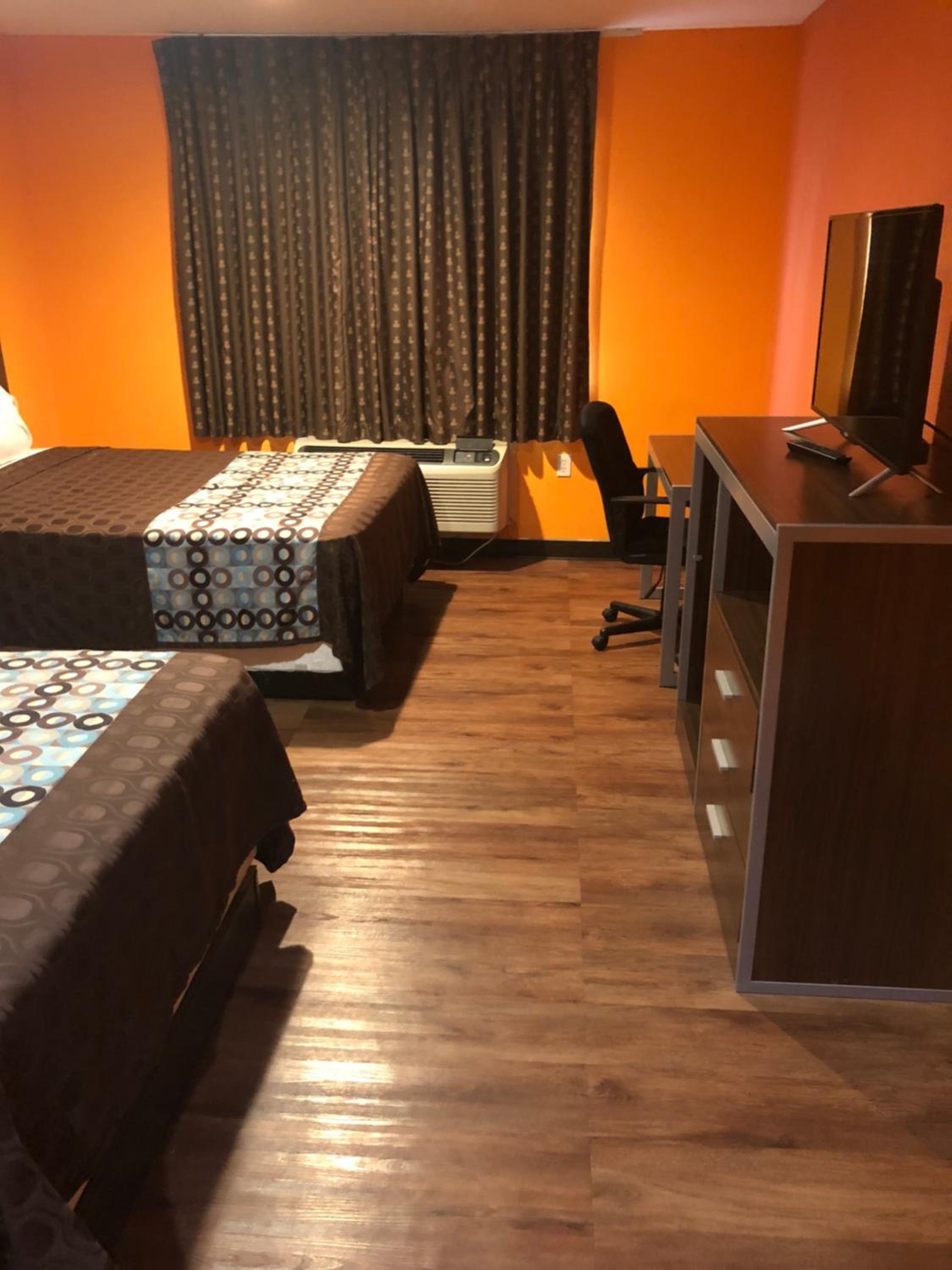 Scottish Inn & Suites Hobby Airport view 2