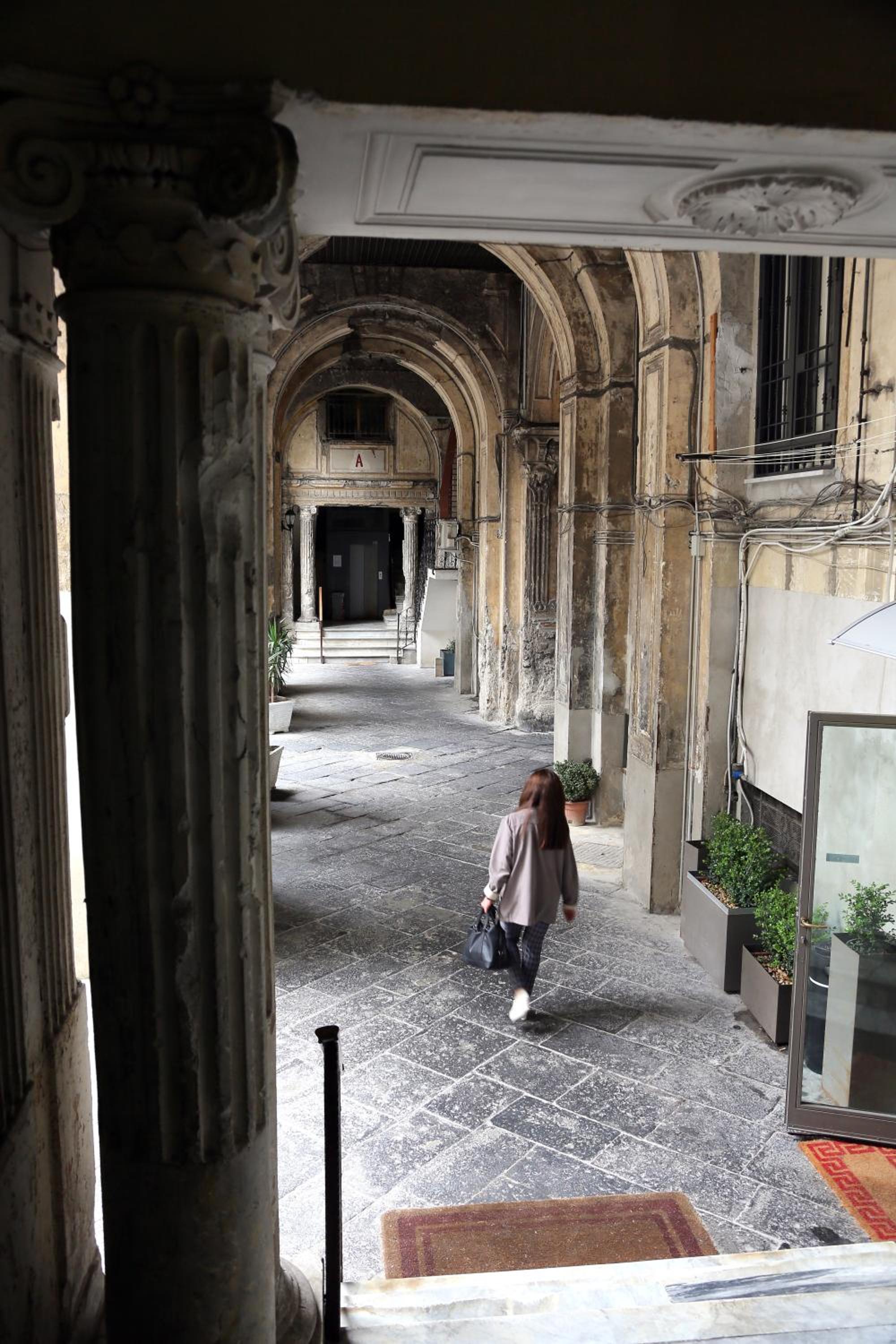 Live Naples