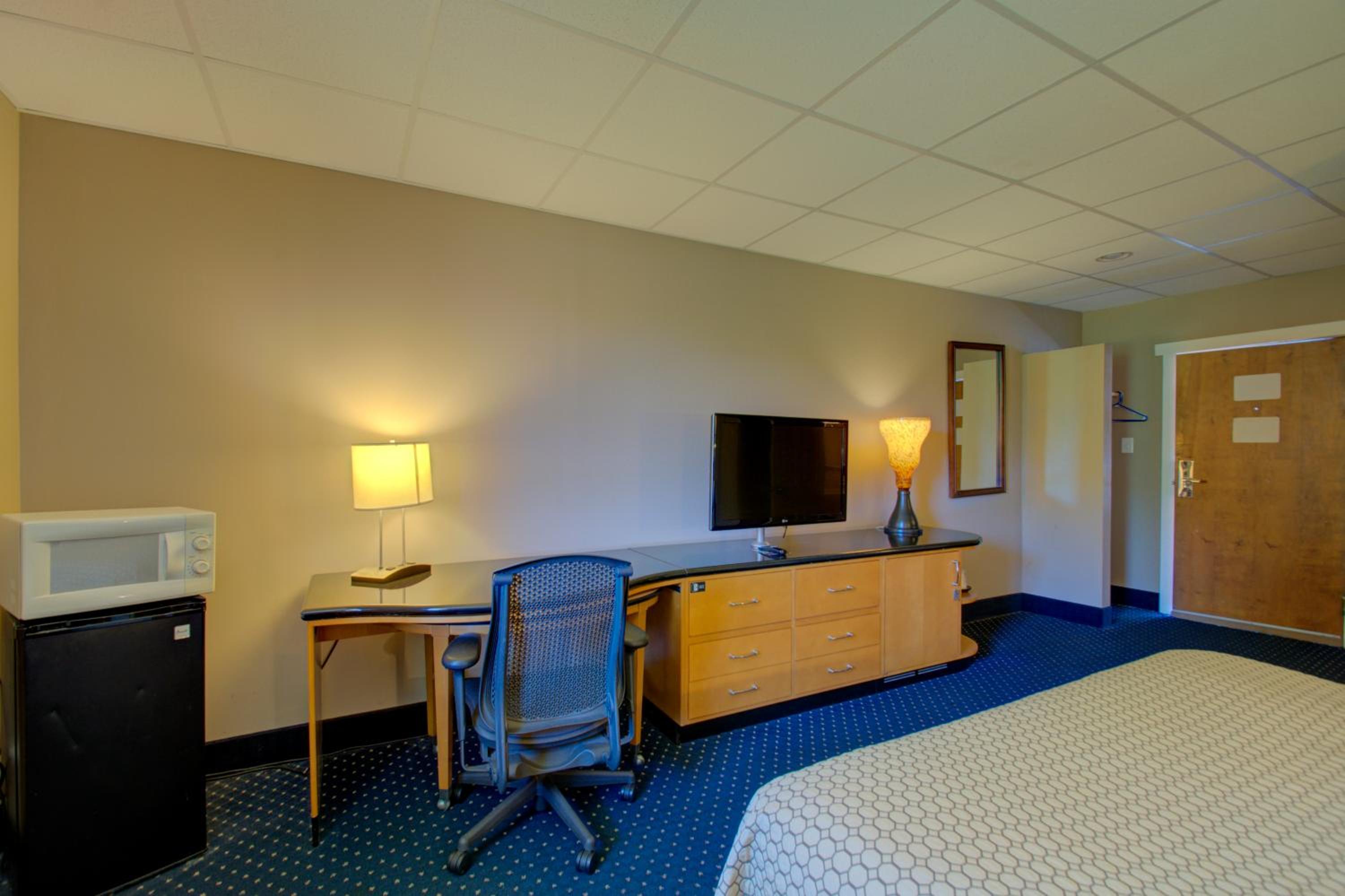 Annapolis Vacations - Village Inn - Property Image 16