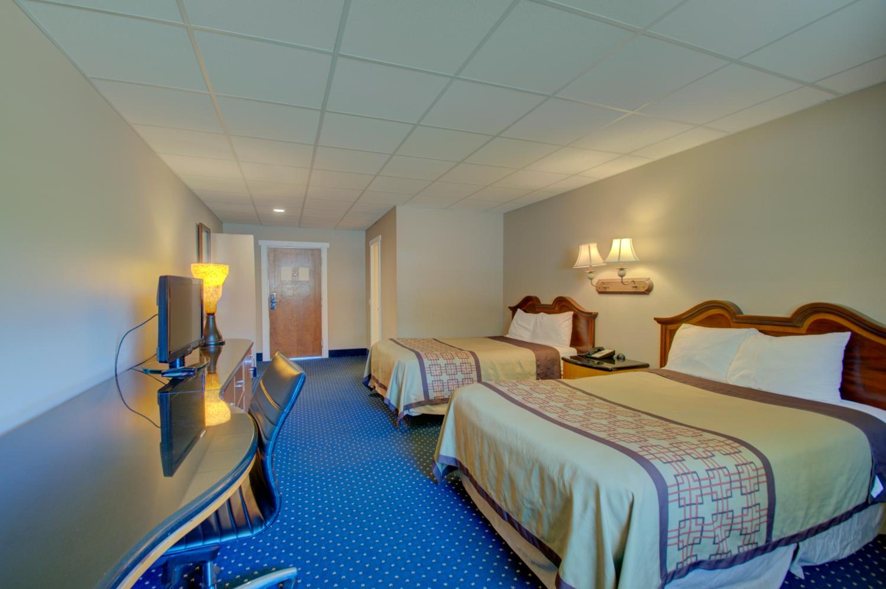 Annapolis Vacations - Village Inn - Property Image 1