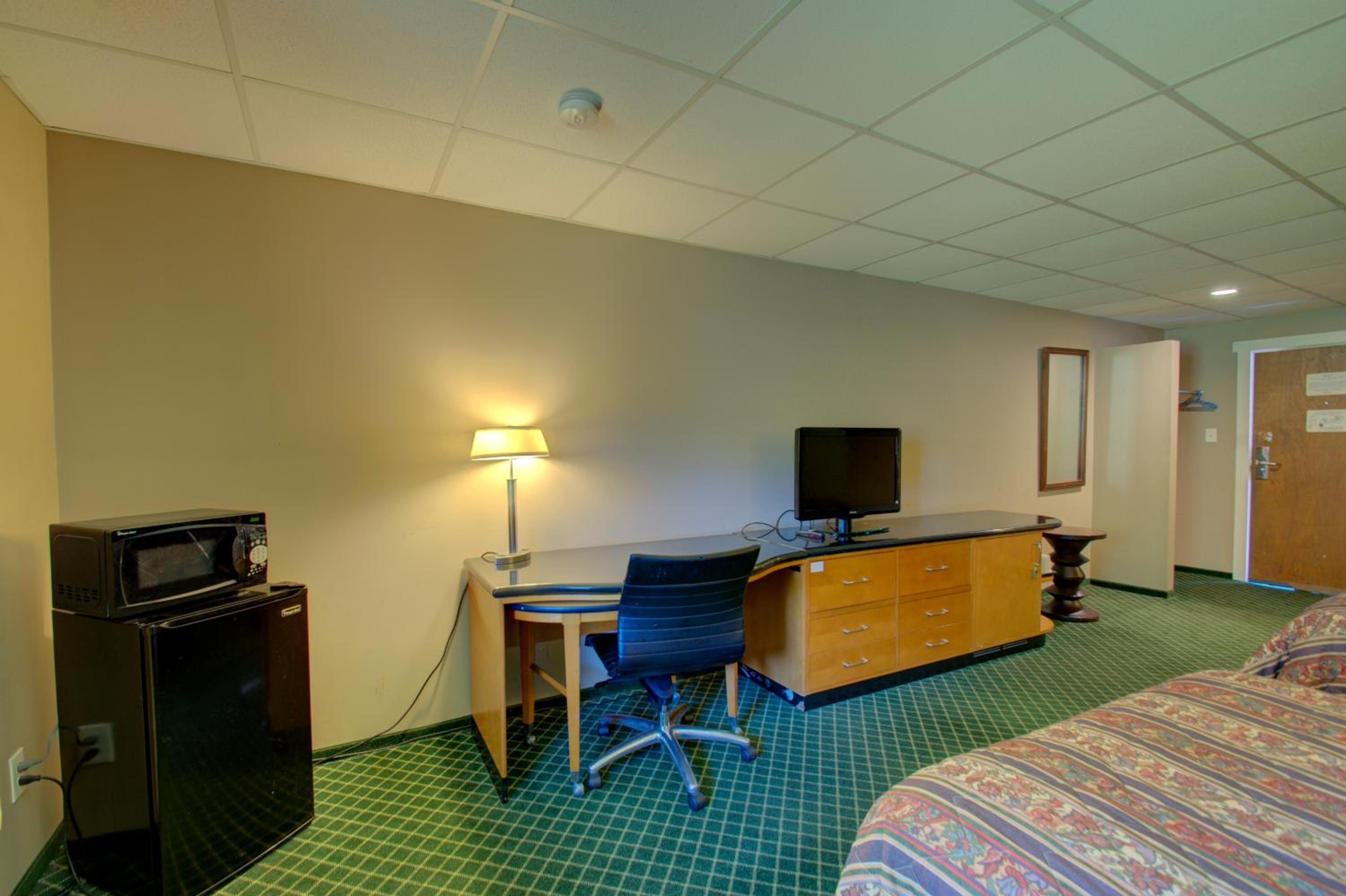 Annapolis Vacations - Village Inn - Property Image 21
