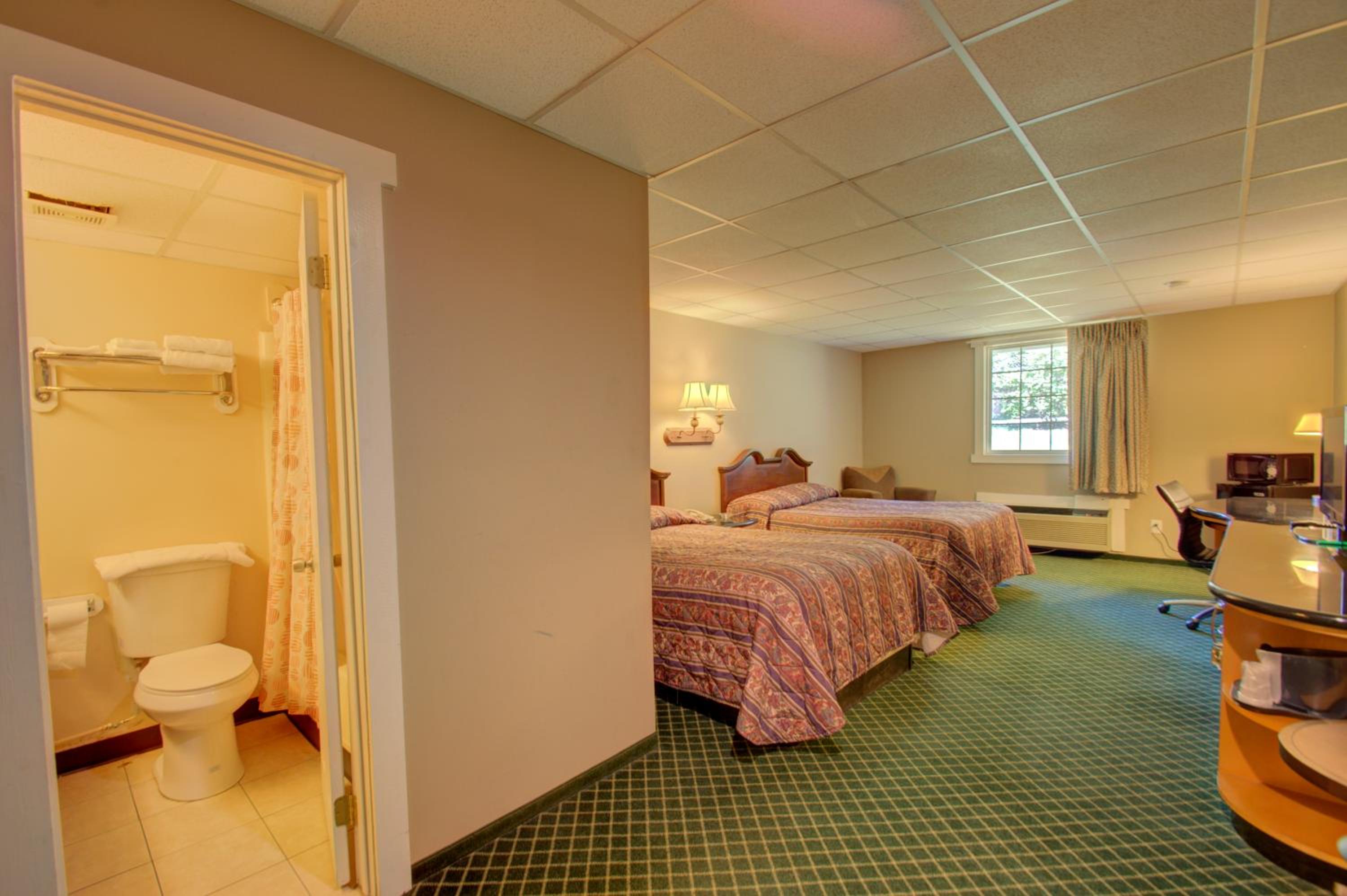 Annapolis Vacations - Village Inn - Property Image 20