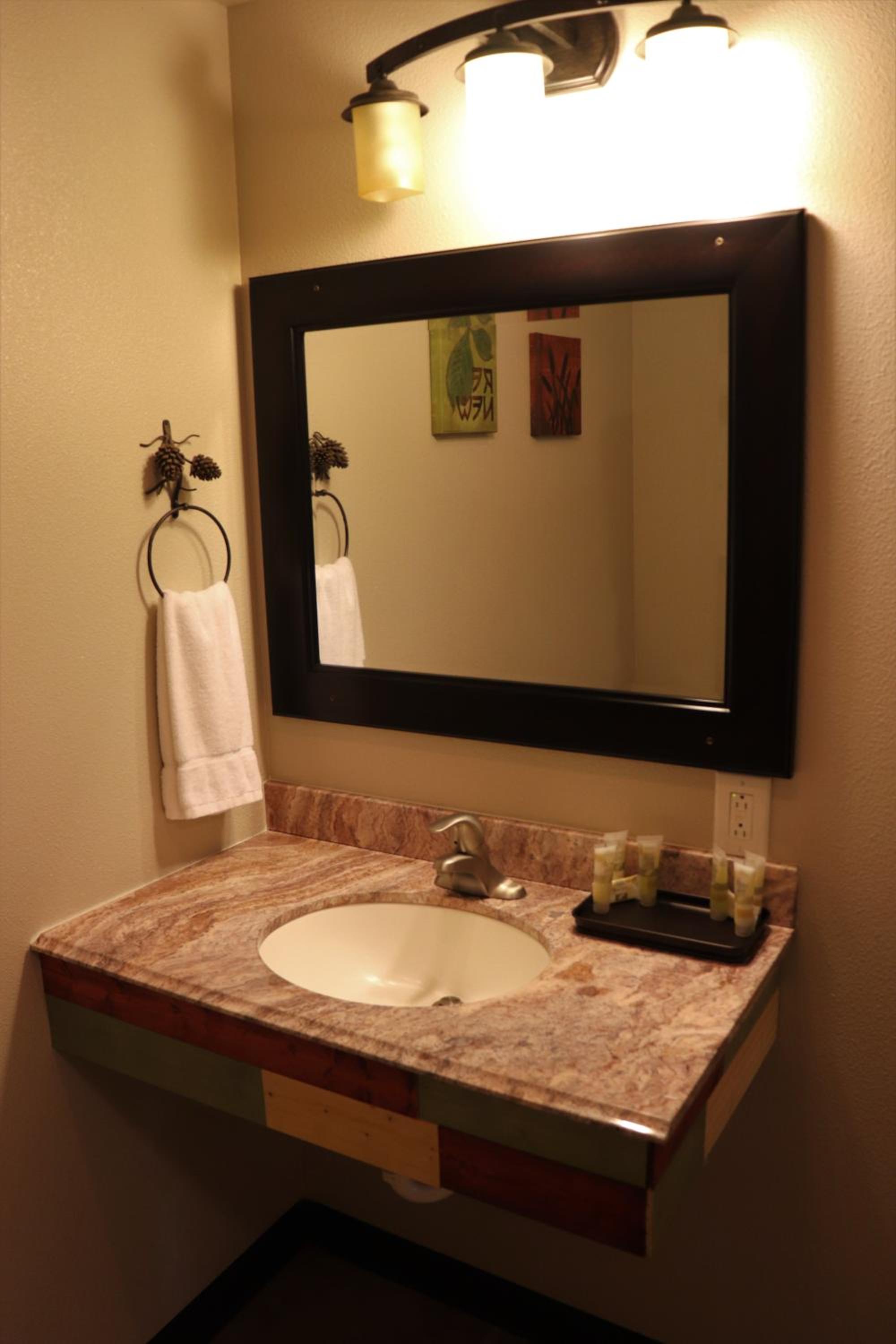 Lone Fir Resort