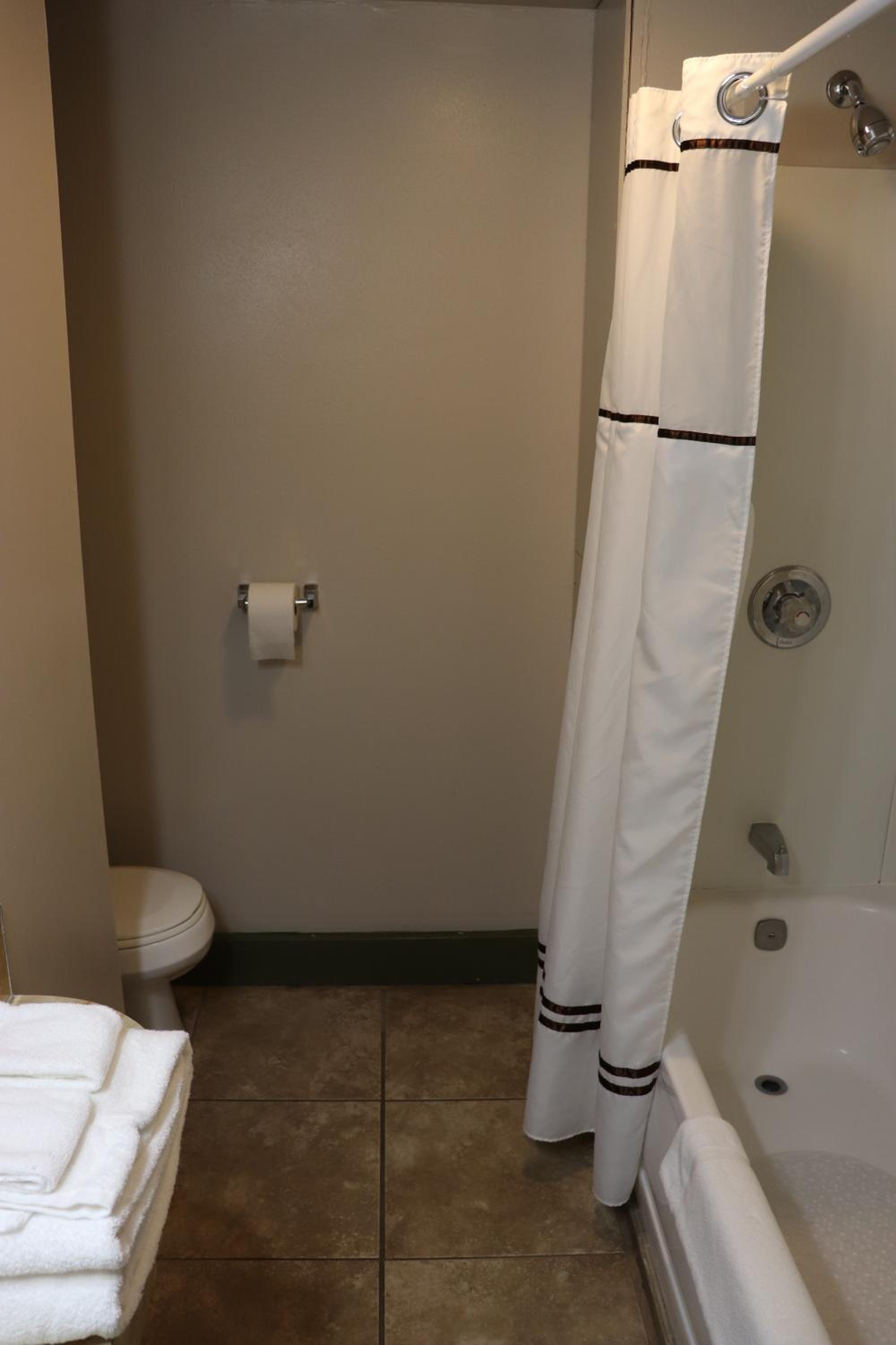 Lone Fir Resort
