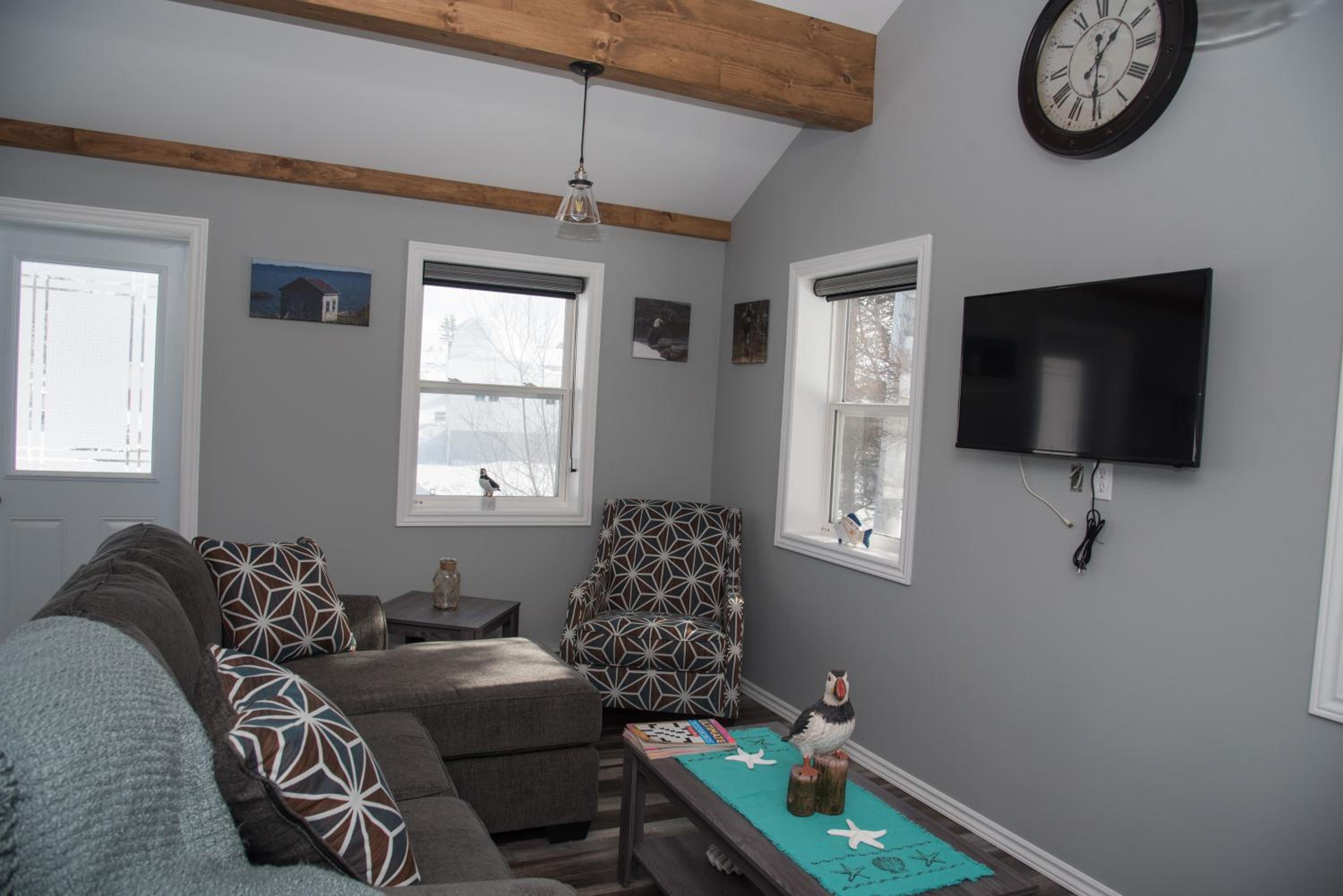 Family Ties Vacation Home - Greenham House