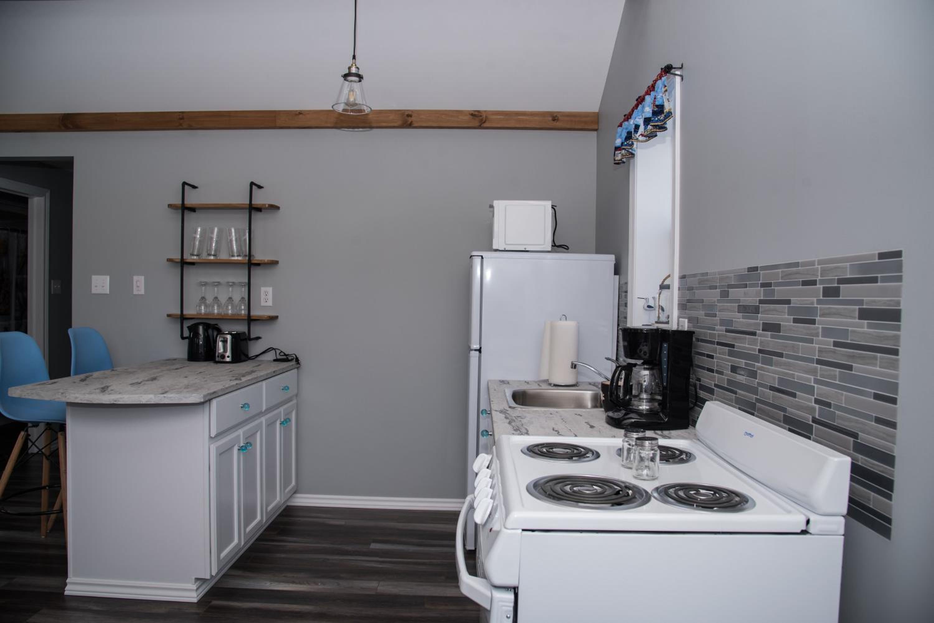 Family Ties Vacation Home - Greenham House