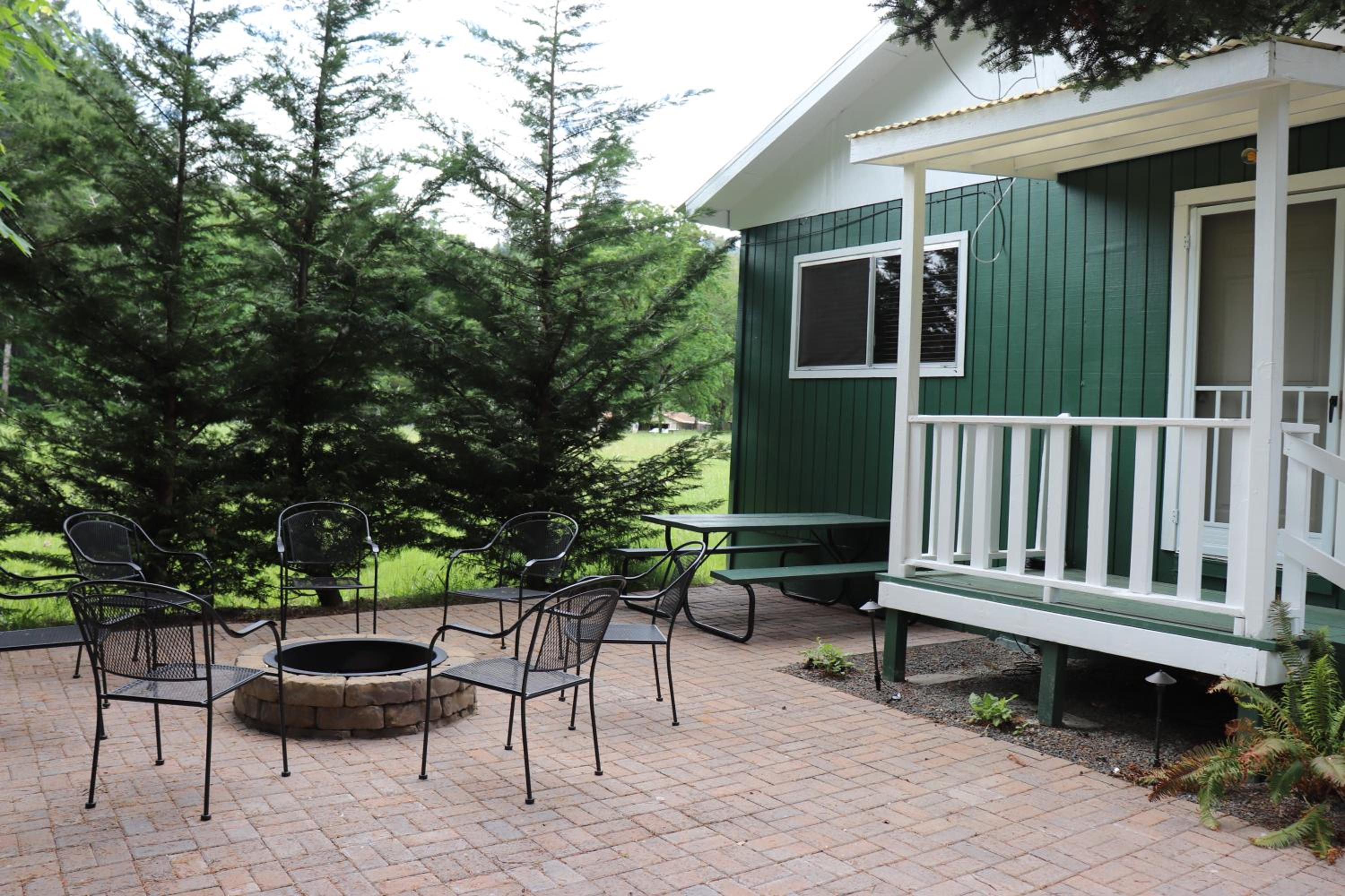 Lone Fir Resort