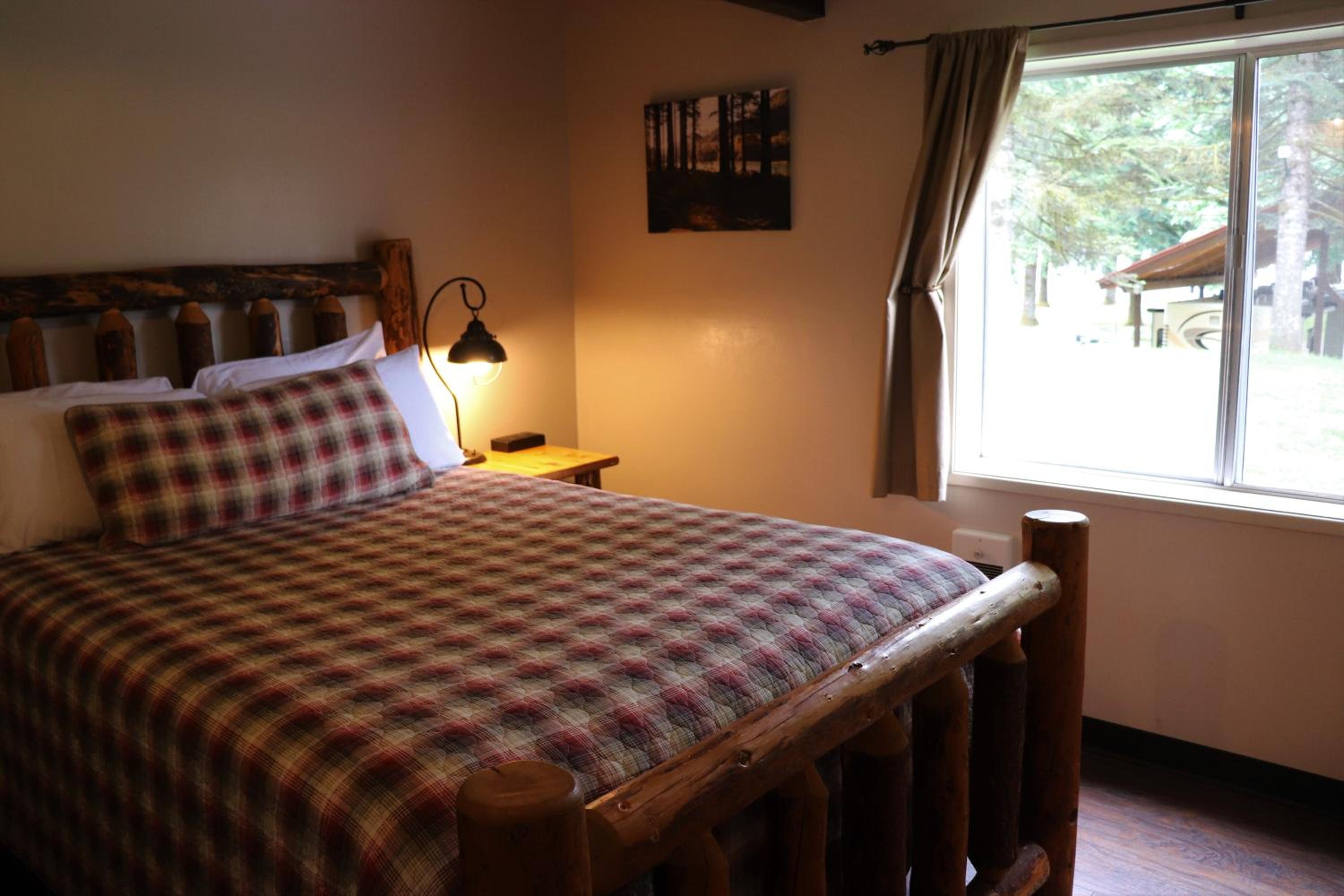 Lone Fir Resort