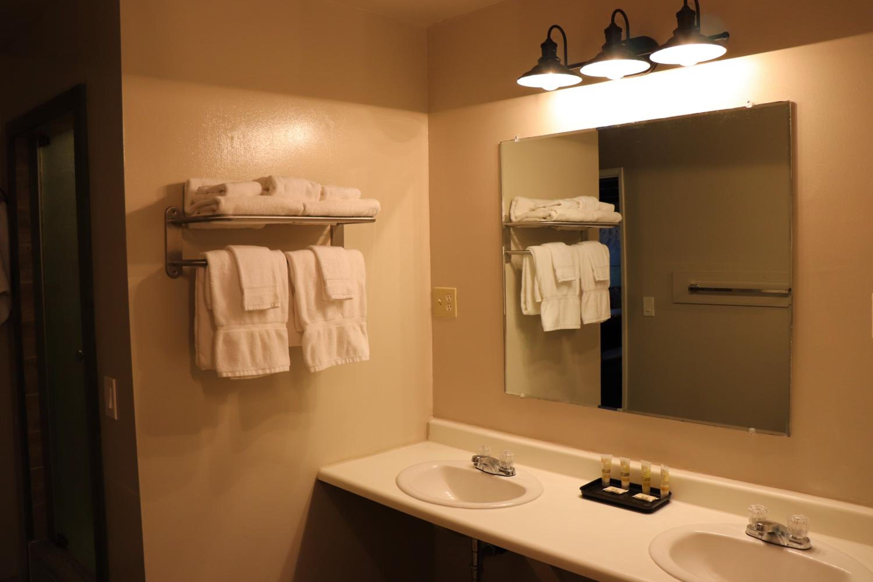 Lone Fir Resort