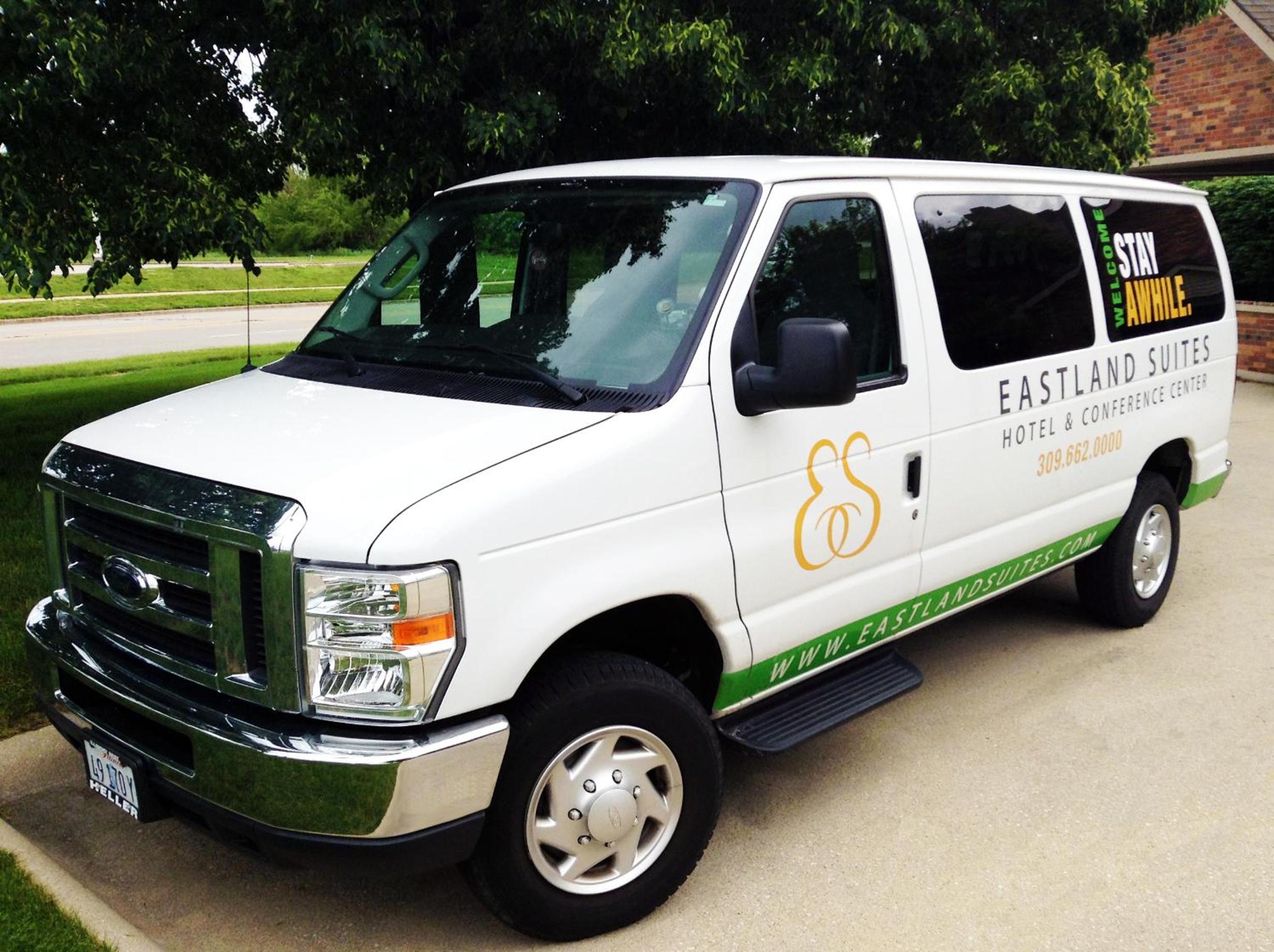 Bloomington Vacations - Eastland Suites Hotel  Conference Center - Property Image 20