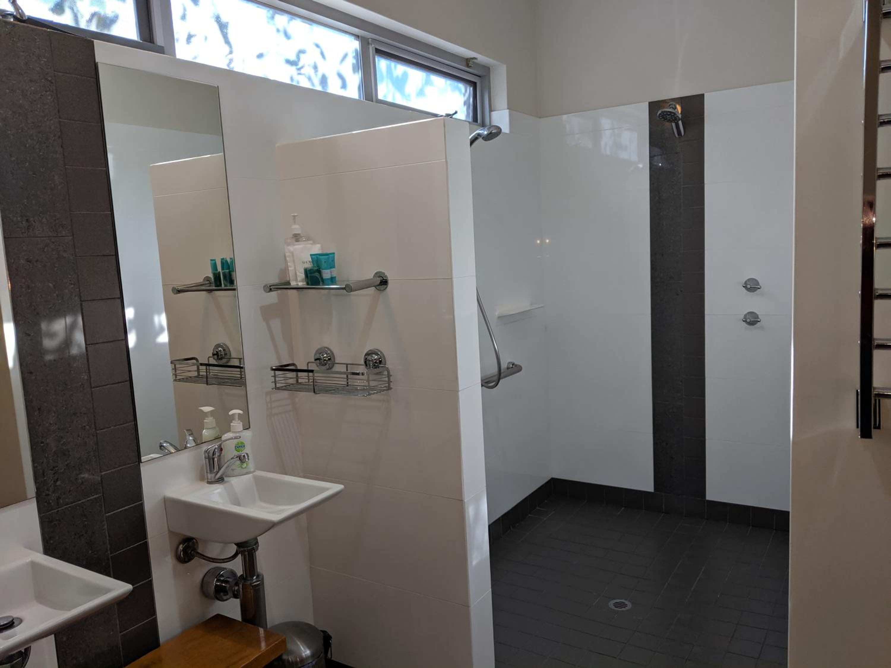Albany Vacations - Hanover Bay Apartments - Property Image 4