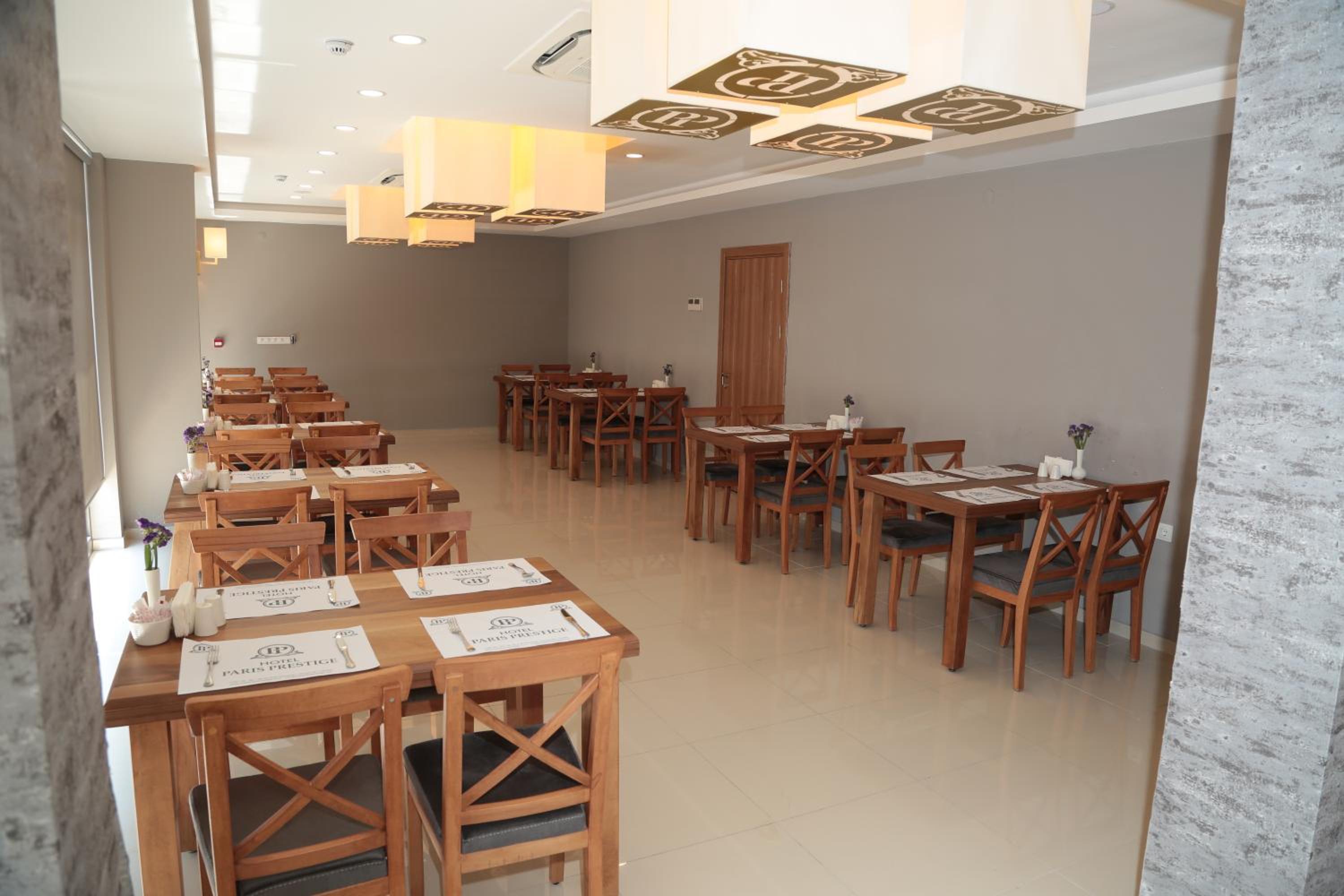 Hotel Paris Prestige - Image 7