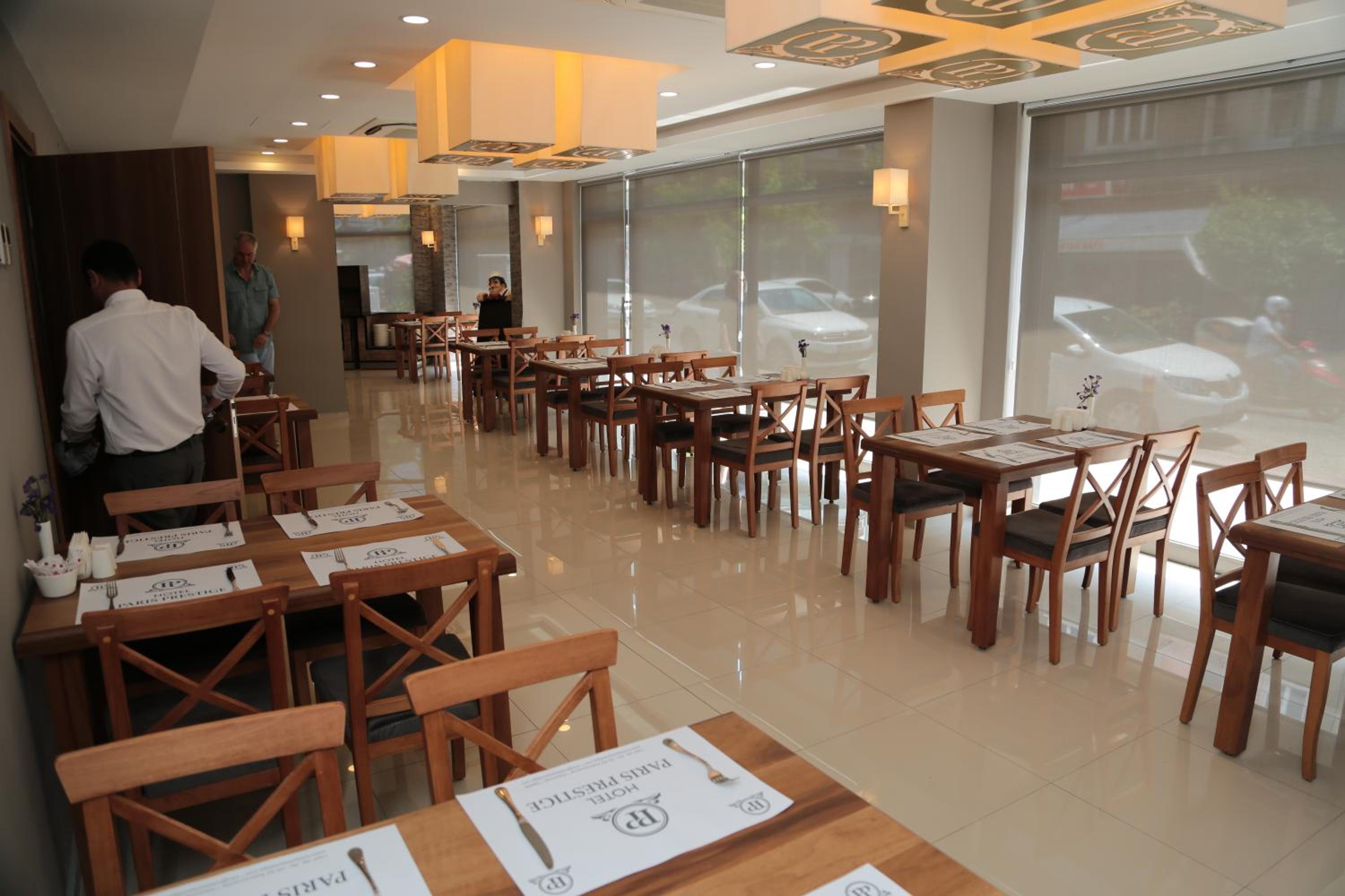 Hotel Paris Prestige - Image 19