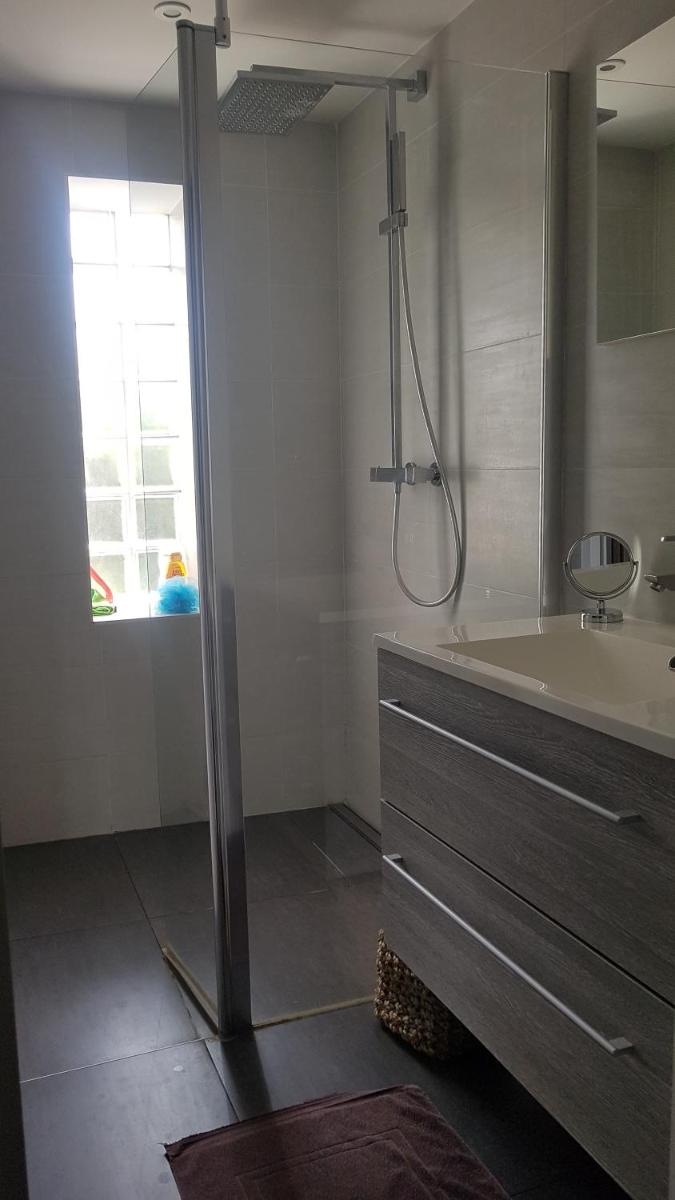 Chambre chez particulier pour homme ou couple view 4