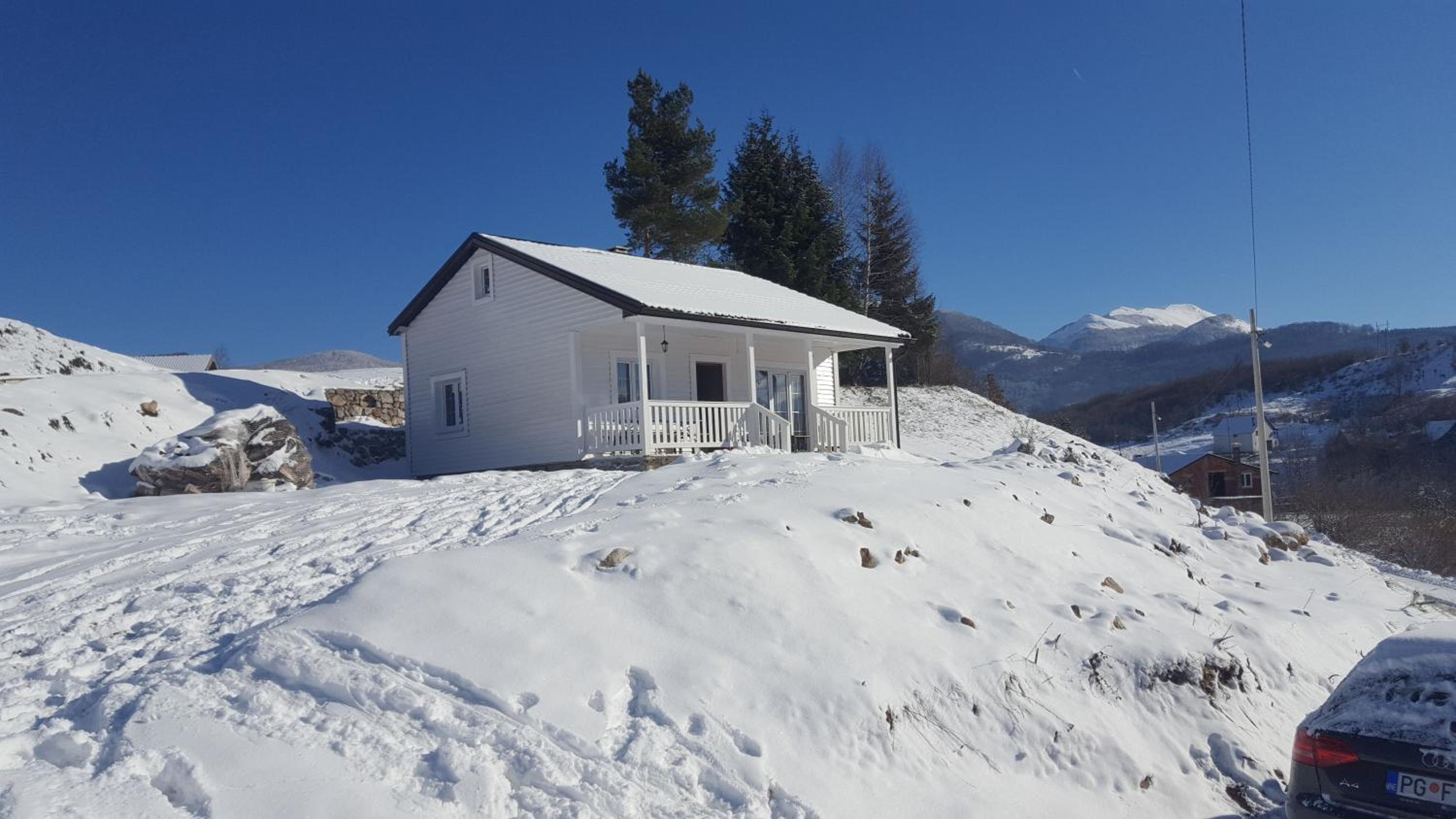 Snow White Chalet- Mountain Retreat in Kolašin view 5