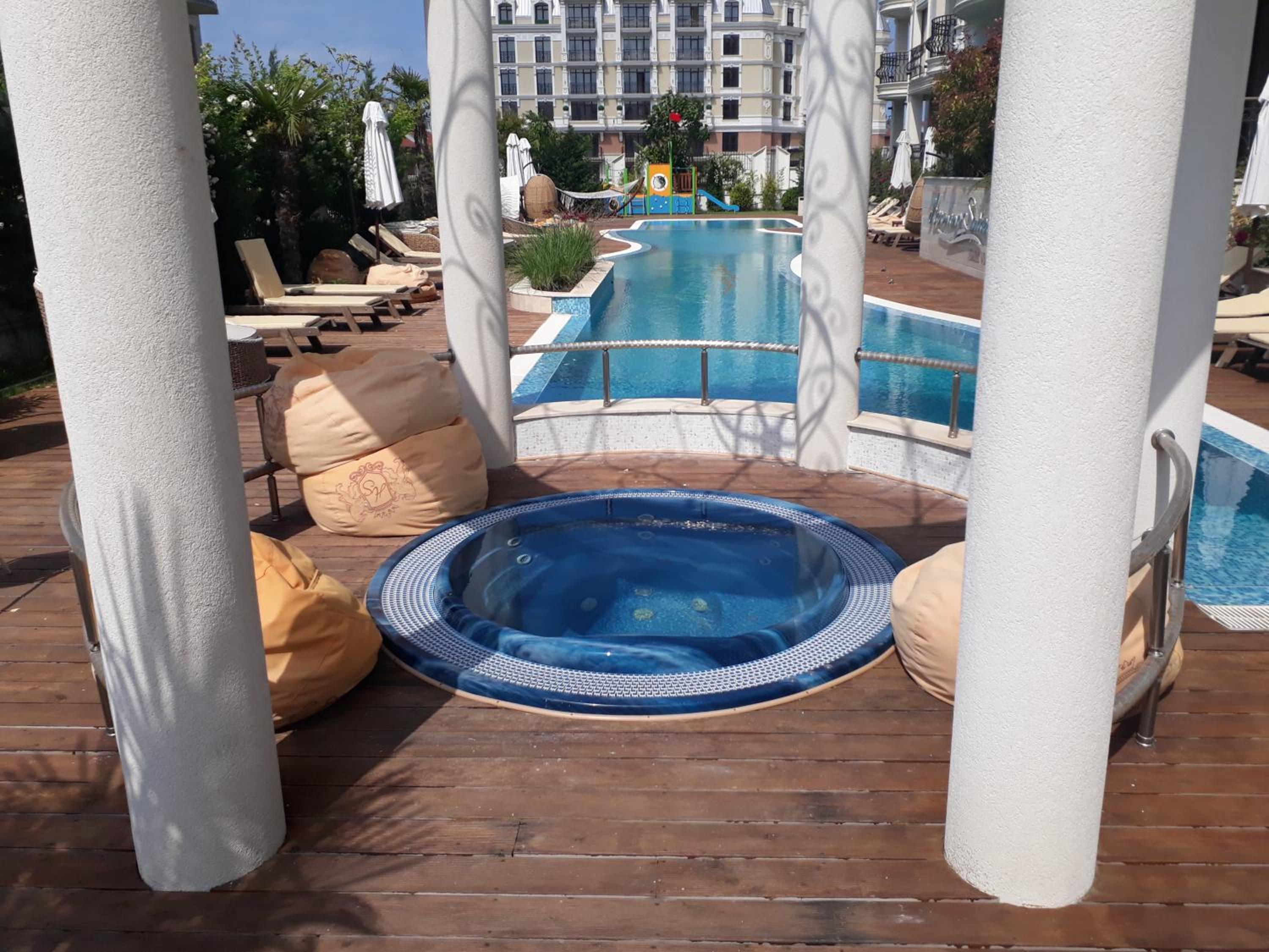Jacuzzi