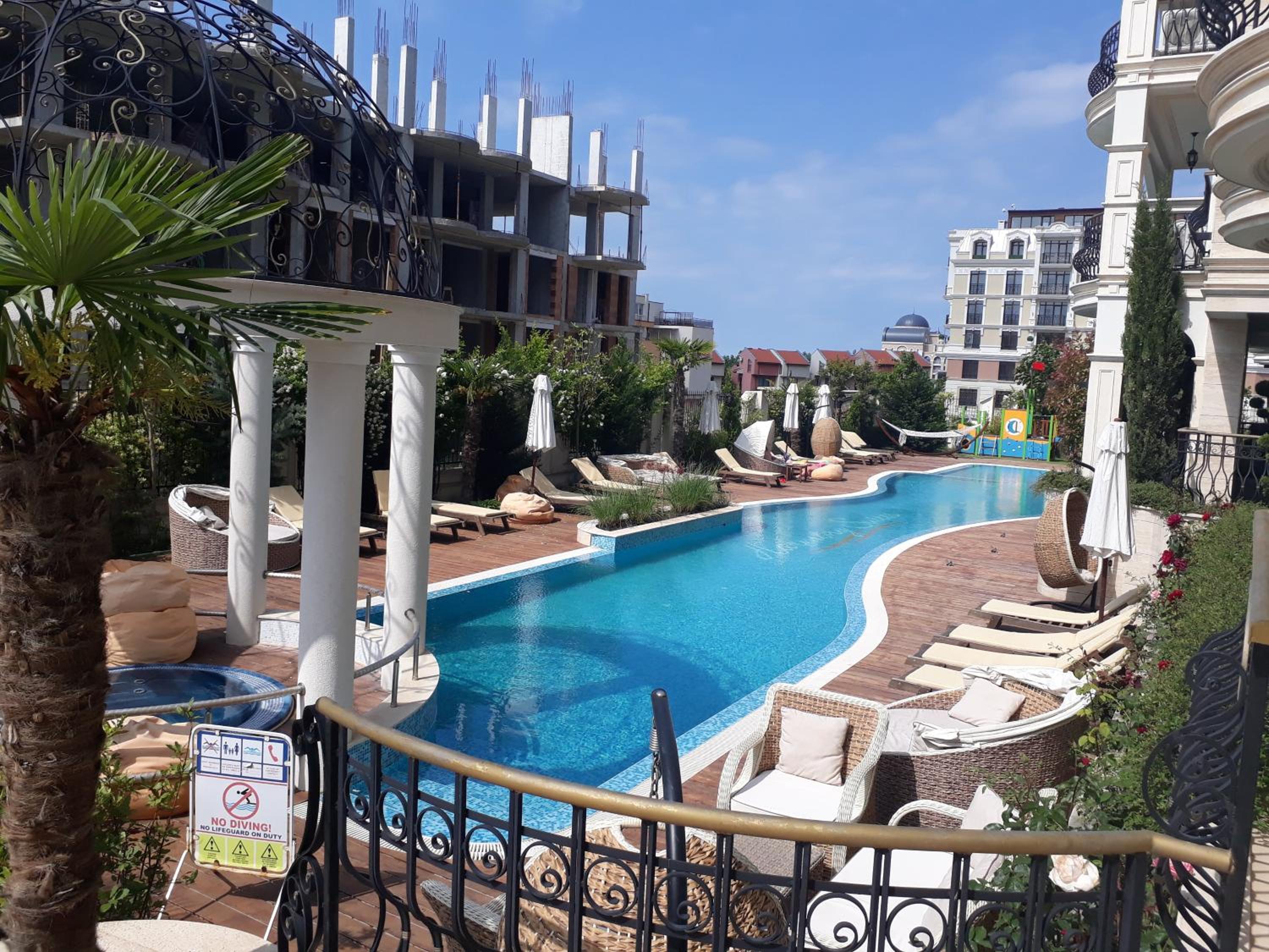 swimming pool
