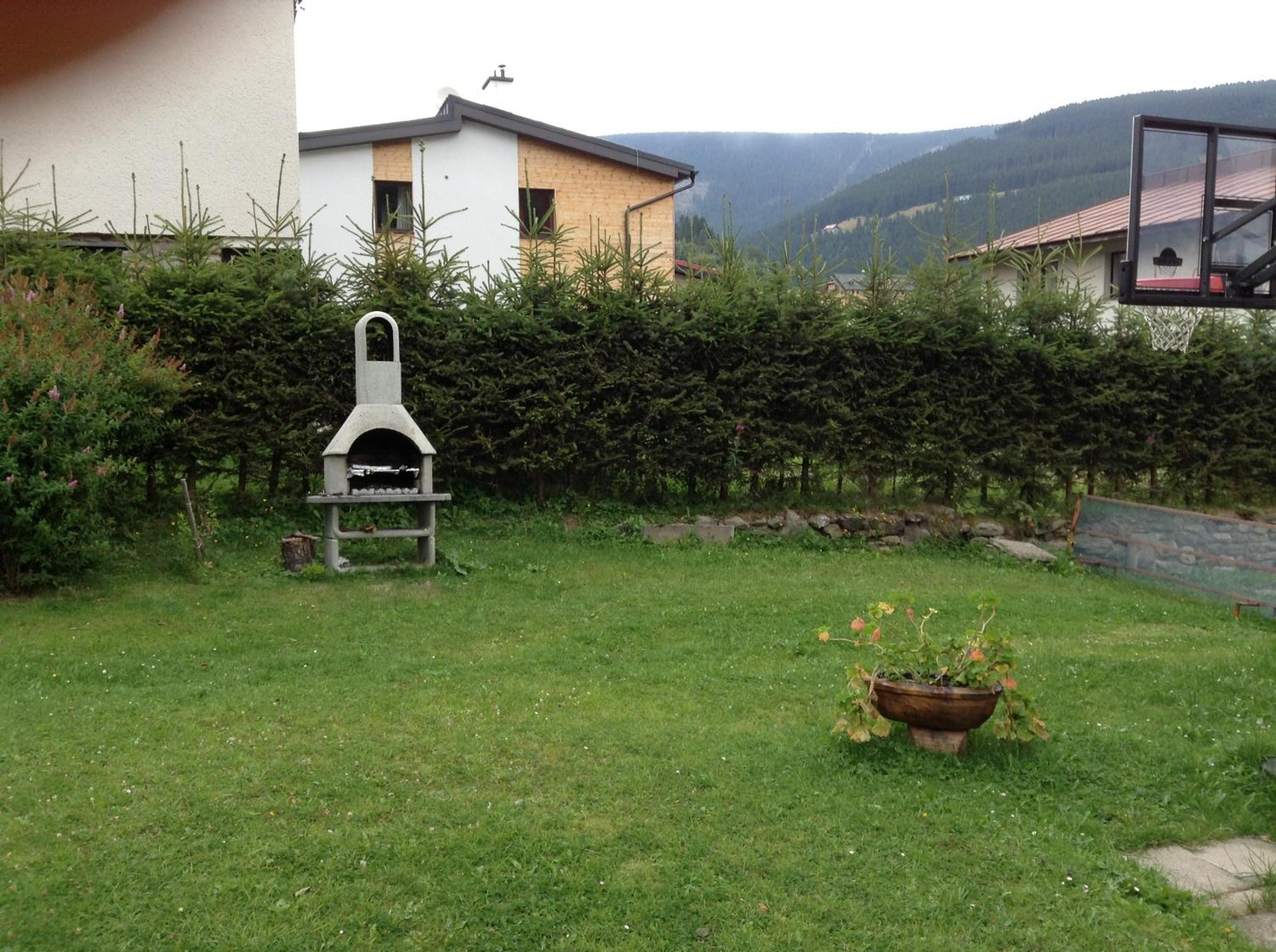 Photo 12