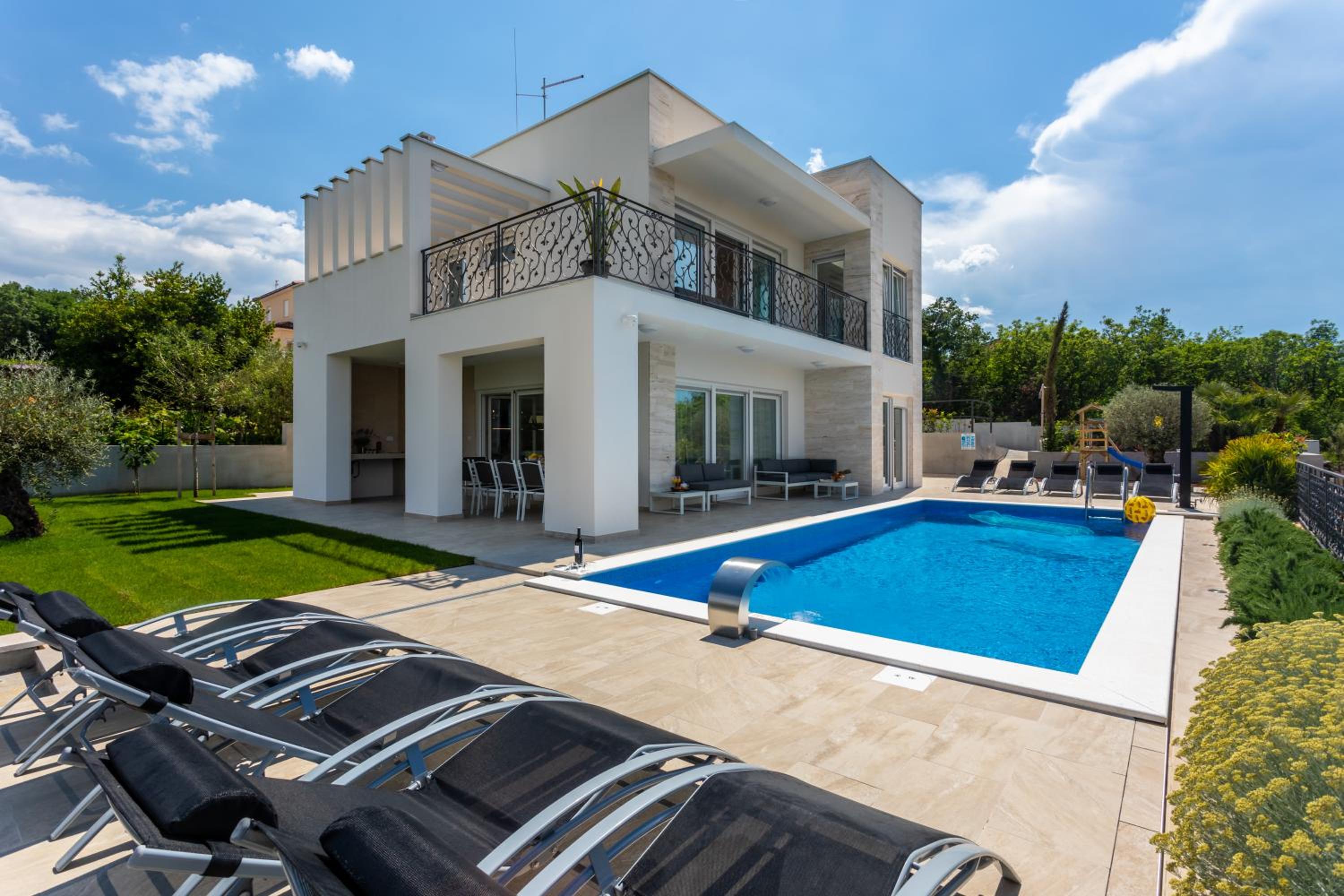 Villa Zarra view 4